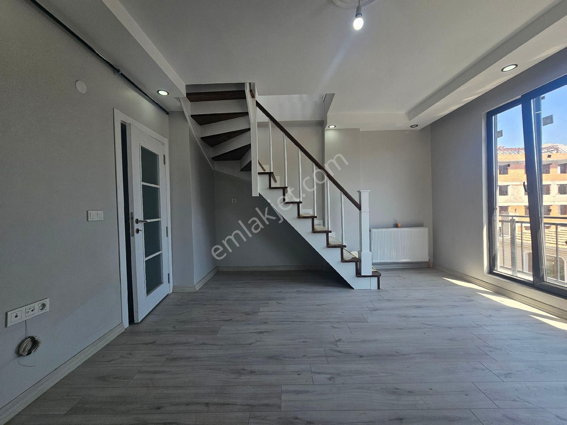 Avcılar Merkez'de 4+1 Sıfır Dubleks Daire - Görsel 6