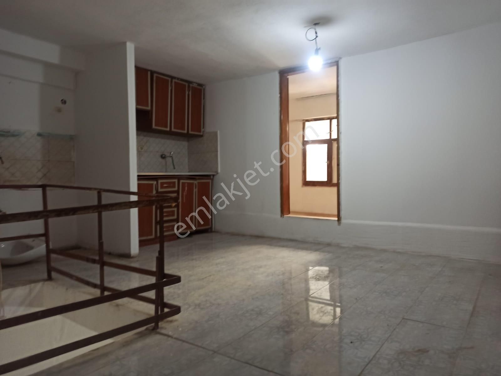 Arkadaş İnşaat Emlaktan Antalya Kumluca Merkez De Satılık 80 M2 Dükann