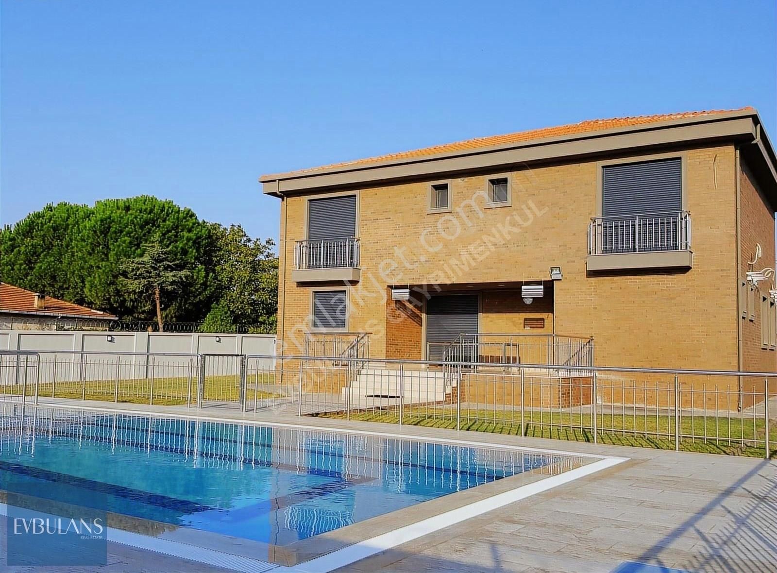 Foça Da 4450 M2 Arazi İçinde Ultra Lüx 6+1 Malikane