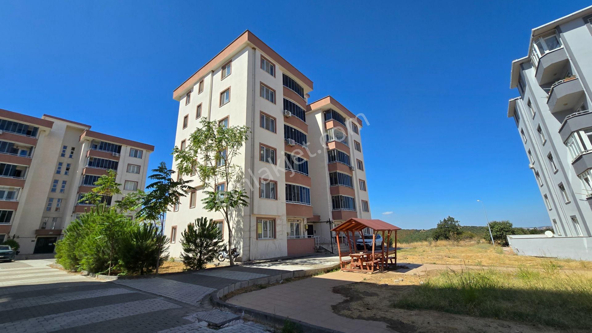 Remax Canbek-kiralık- Huzurlu Yaşam Alanı !