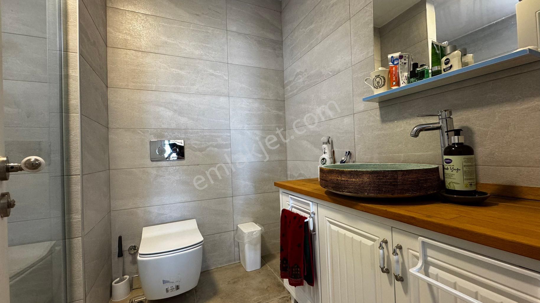 Hayat Foça Sitesi’nde Müstakil Havuzlu Eşyalı Kiralık Villa - Görsel 16