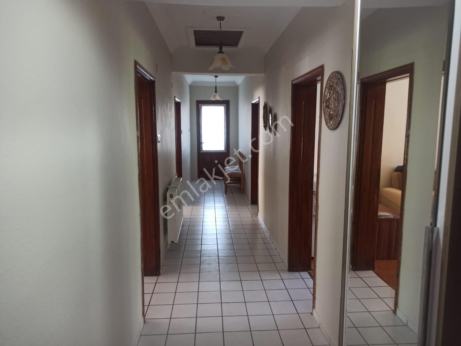 Mudurnu Hızırfakı Mh.de 3 Katlı Betonerme Bahçeli Satılık Ev - Görsel 14