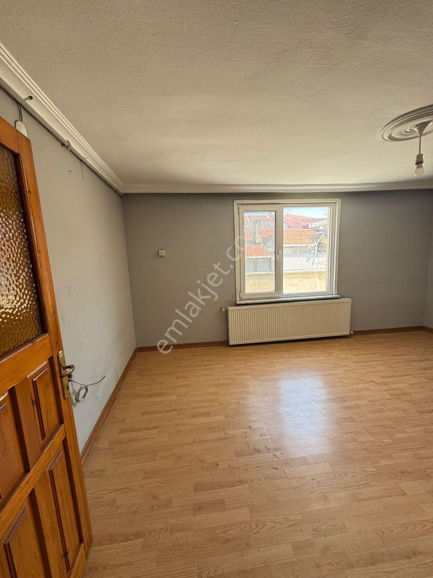 Avcılar Cihangirde 2+1 Kiralık Teras Kat