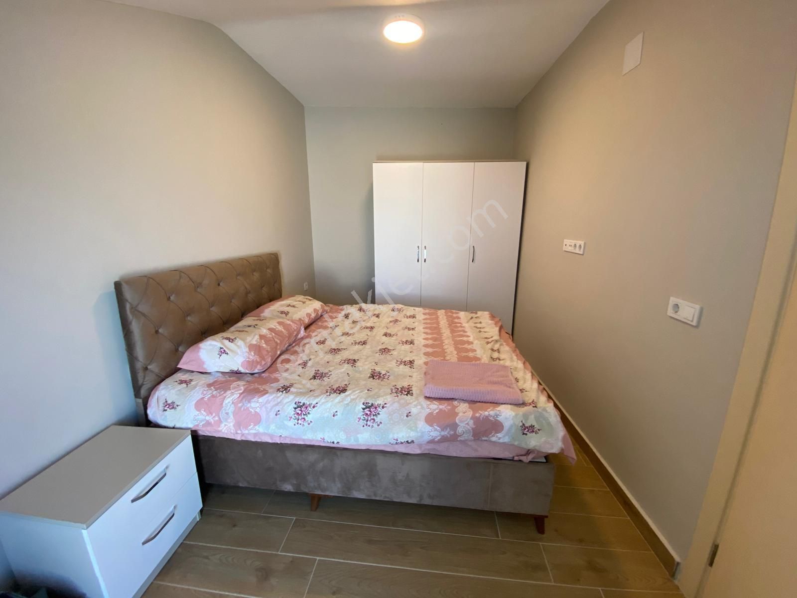Trabzon Meydan'da Kiralık 1+1 Eşyalı Daire (uzun Süreli)