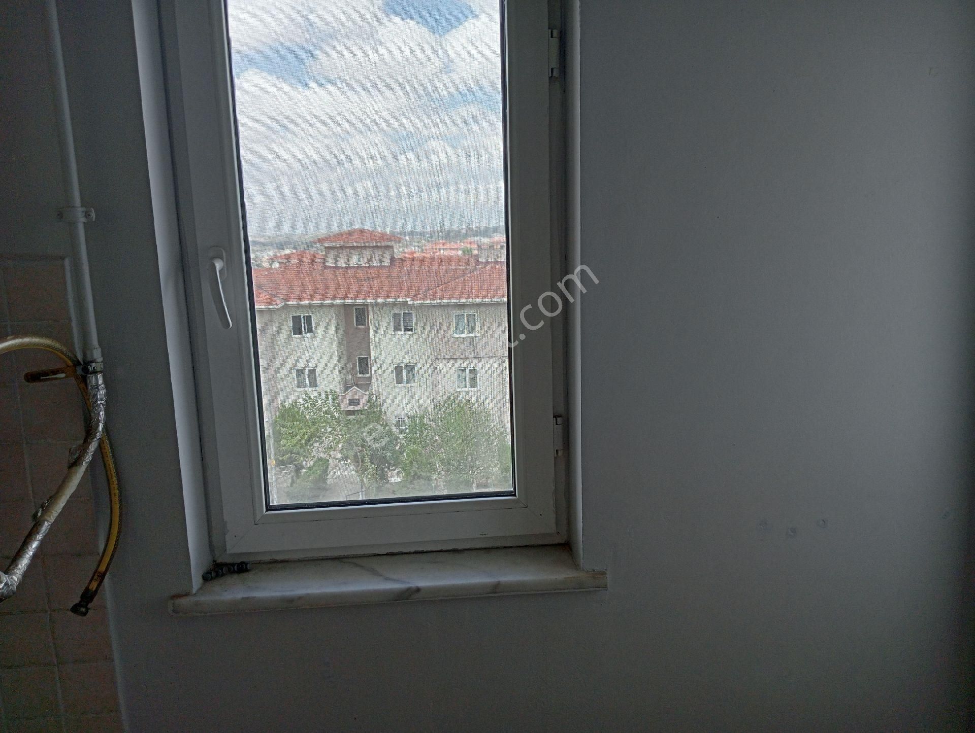Arnavutköy Taşoluk Toki Konutları Satılık 2 Ci Etap Daire.