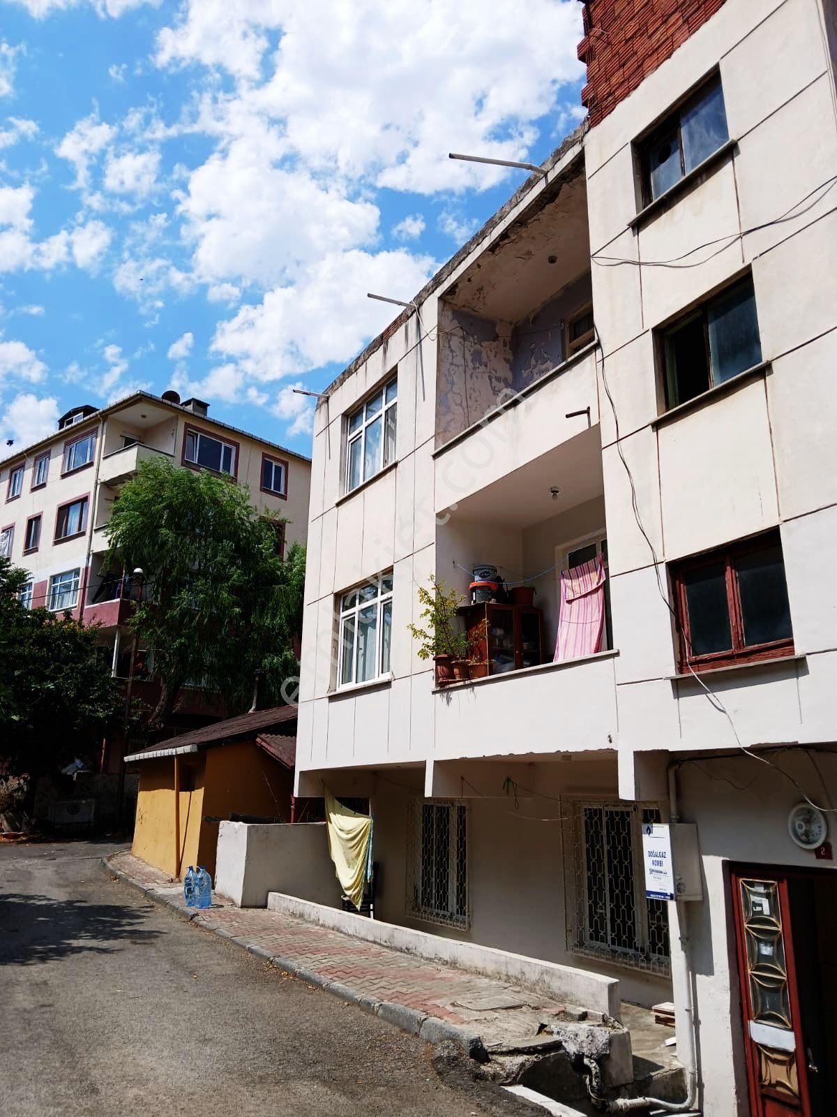Adnan Kahveci Metroya Yürüme 41m2 Arsa Paylı Fırsat 2+1