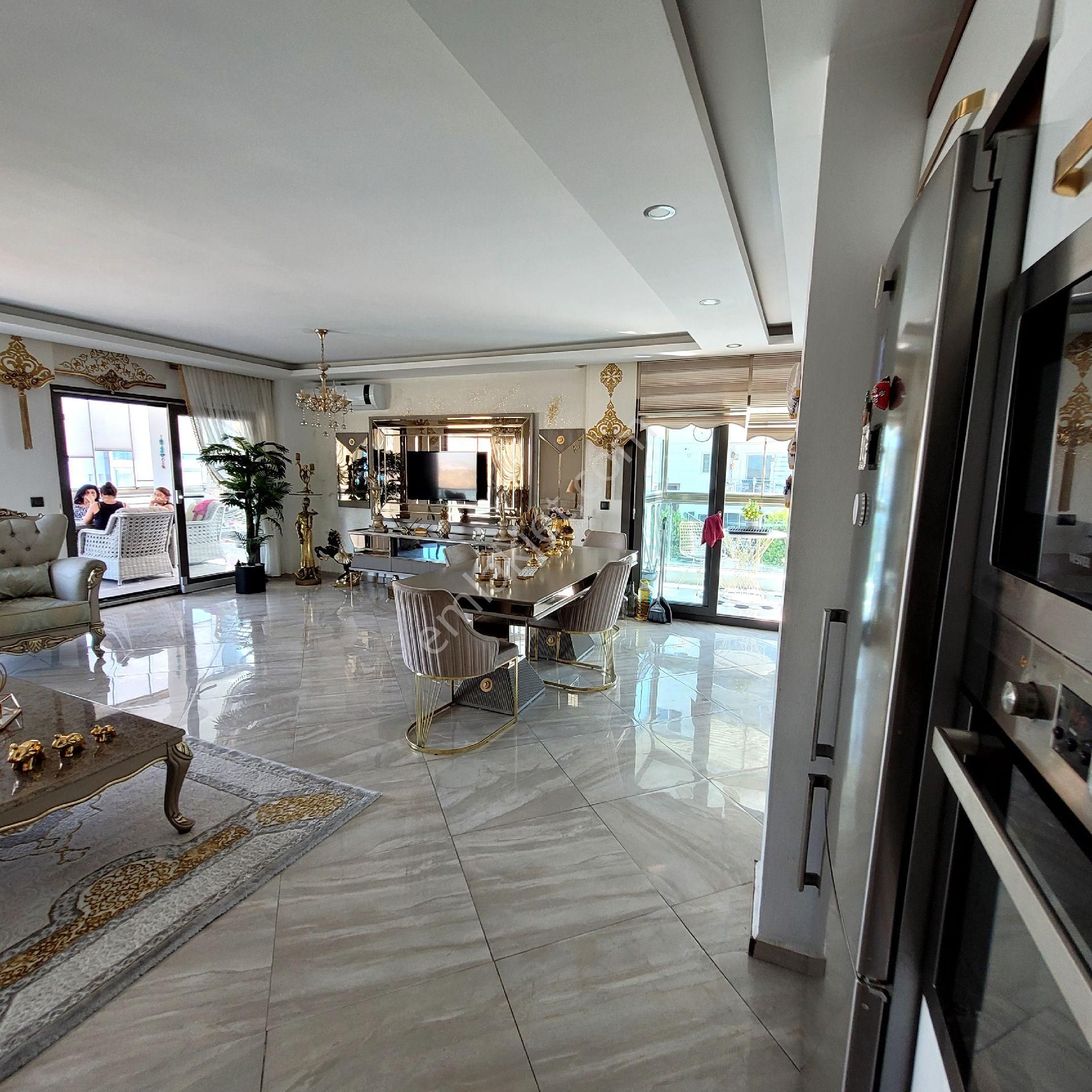 Kuşadası Satılık 3+1 Daire - Görsel 11