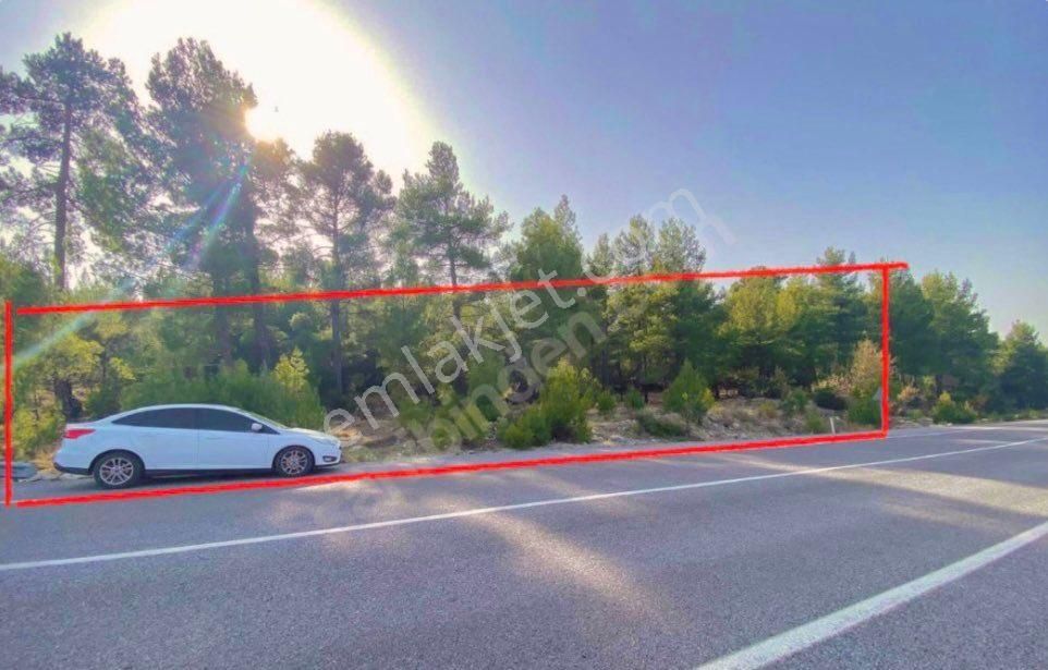 Akseki'de İlçe Asfalt Yoluna Sıfır 1300 M2 Bahçe