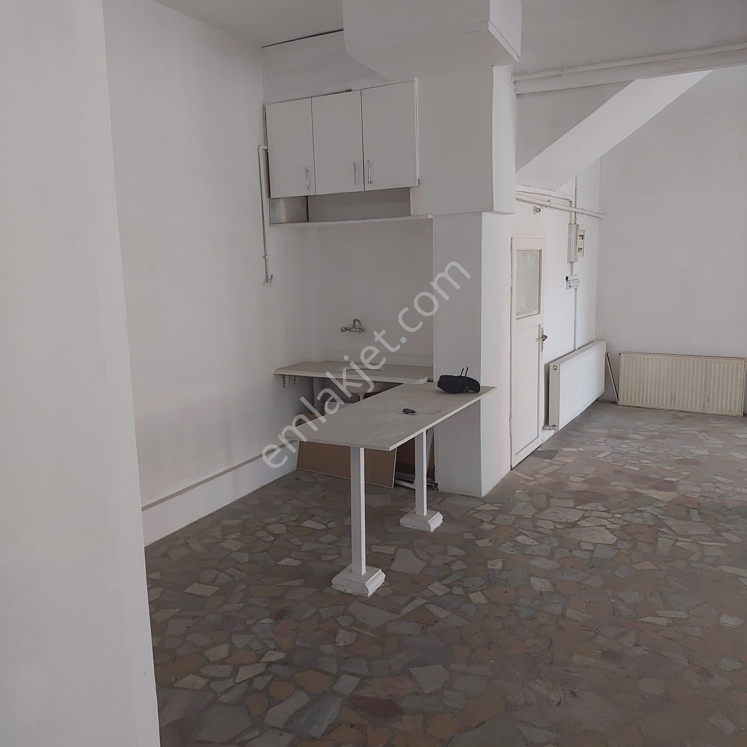 Şişli İzzet Paşa Mahallesi Sahibinden Kiralık 135 M² Köşe Dükkan - Görsel 6