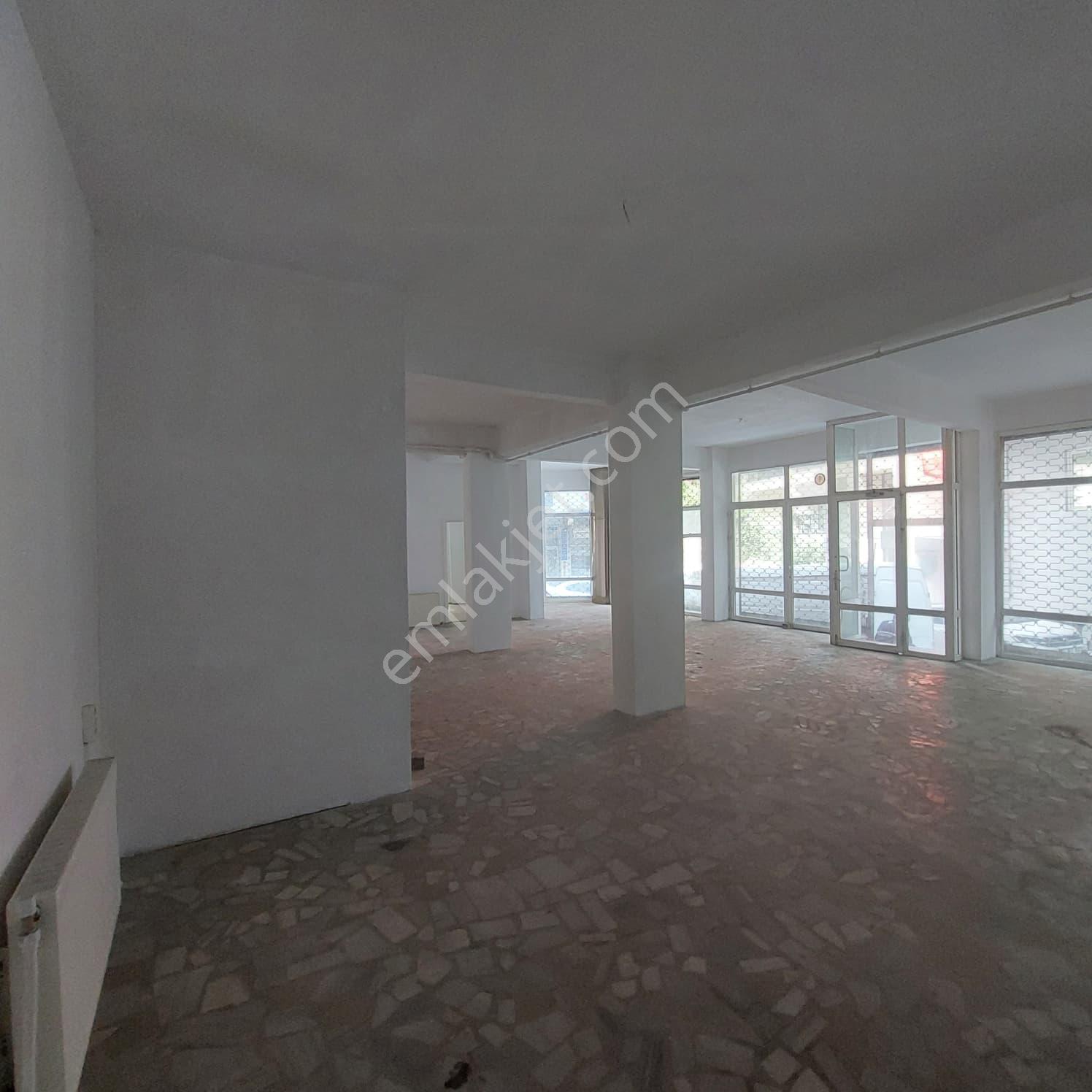 Şişli İzzet Paşa Mahallesi Sahibinden Kiralık 135 M² Köşe Dükkan - Görsel 8