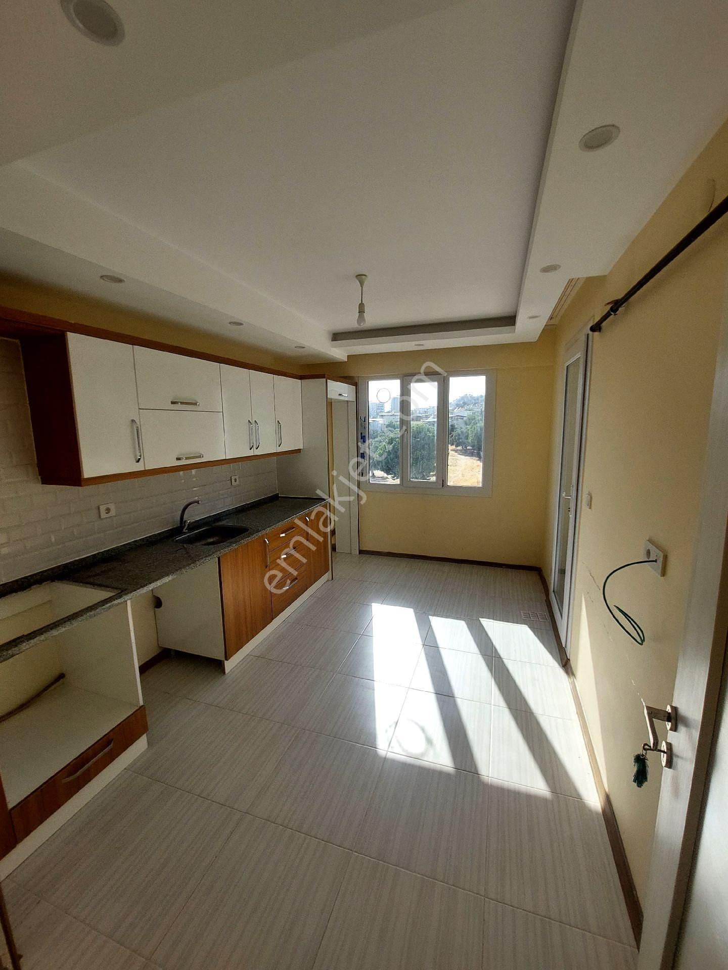 Konut Emlaktan Yerden Isıtma 2+1 Ayrı Mutfak - Görsel 4