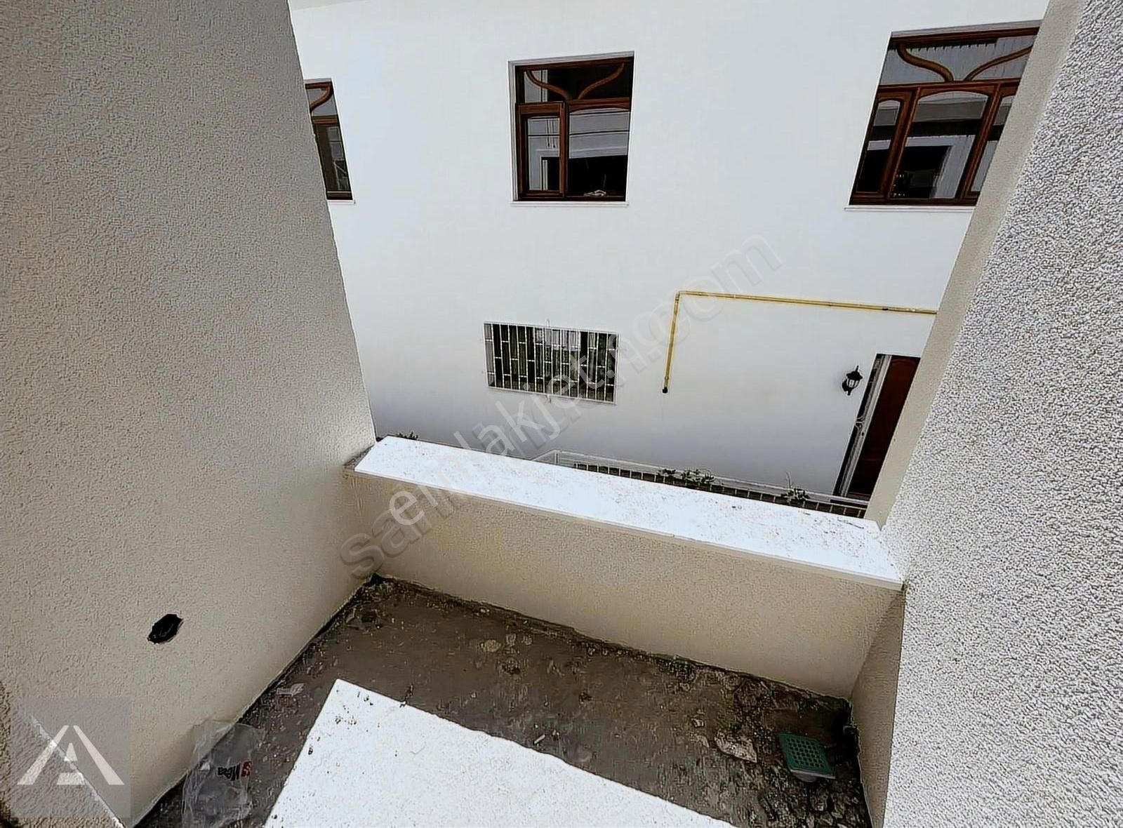 Küçükyalı Çamlık Sahilde Sıfır 2.kat Balkonlu 2+1 Güney Cephe - Görsel 15