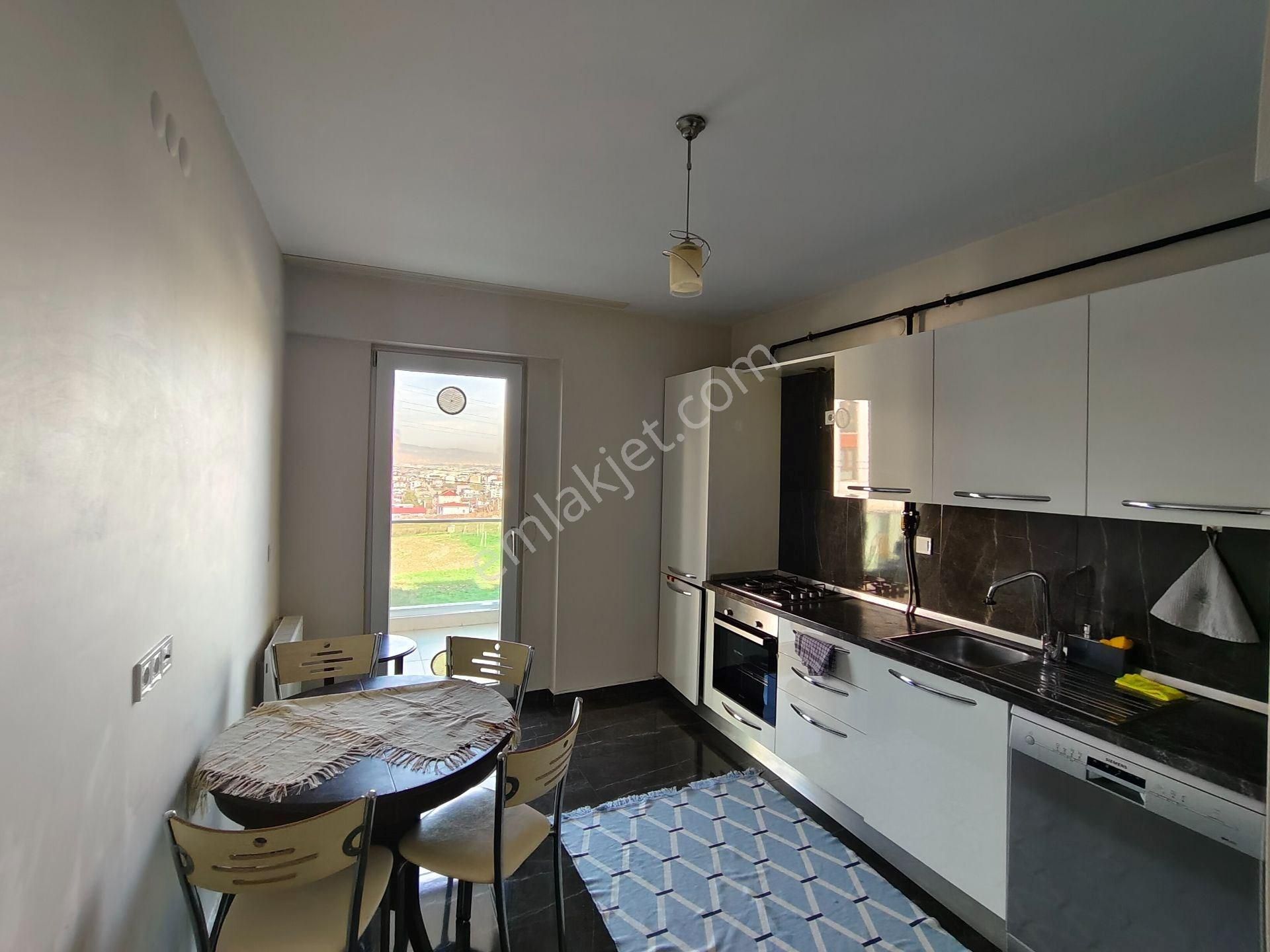 Altın Emlak'tan Alizepark Cıty'de Havuz Cephe 3+1 Arakat Kiralık