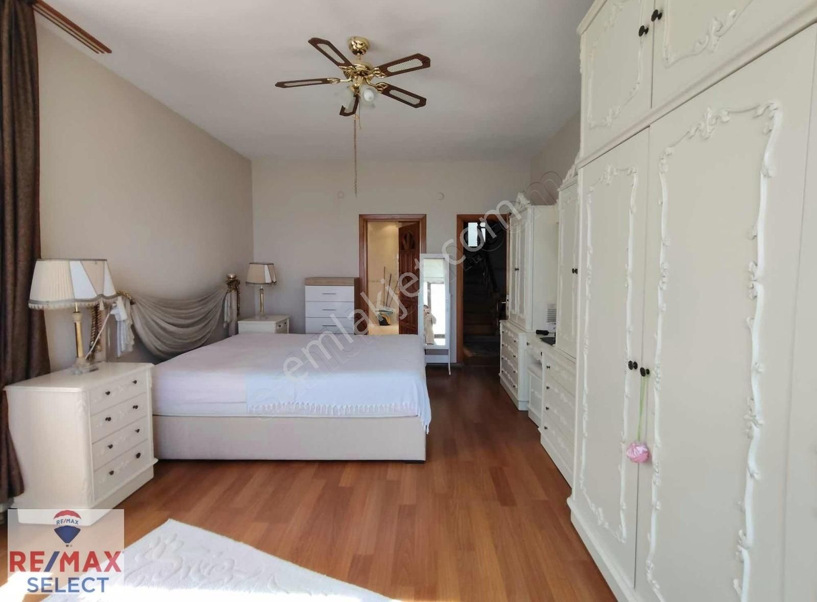 Silivri'de Panoramik Deniz Manzaralı 6+1 Mustakil Villa - Görsel 5