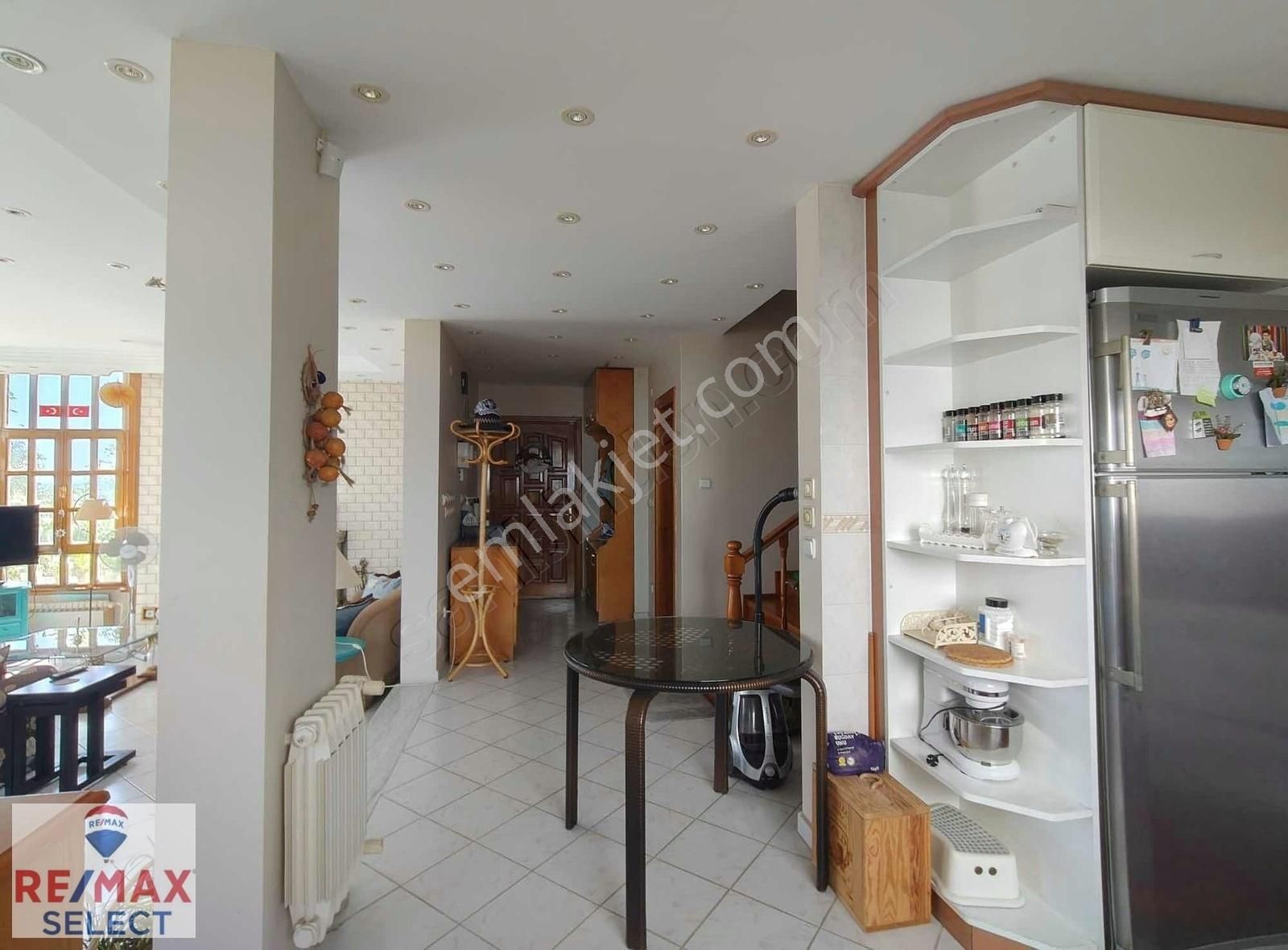 Silivri'de Panoramik Deniz Manzaralı 6+1 Mustakil Villa - Görsel 6