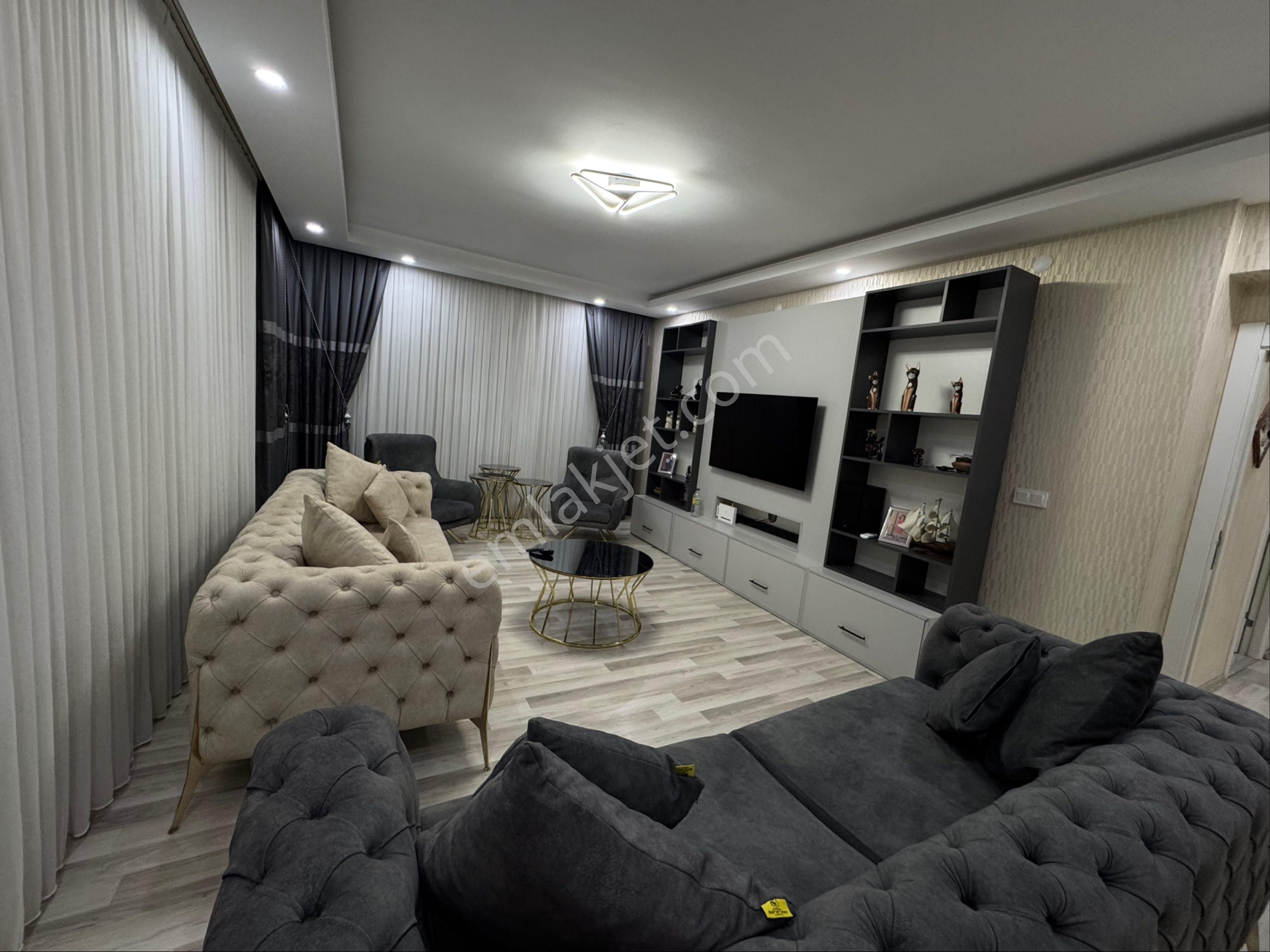 Toplukonutta Satılık4+1 Fırsat Daire
