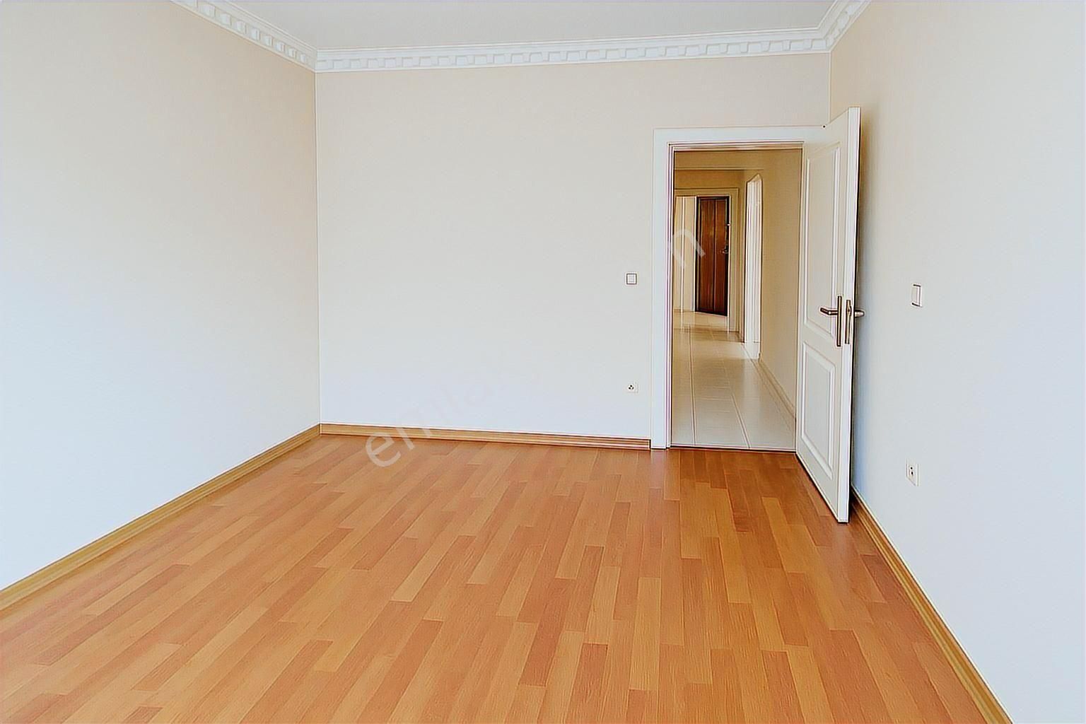 Esenyurt Osmangazi Mahallesinde Kiralık 2+1 Geniş Daire
