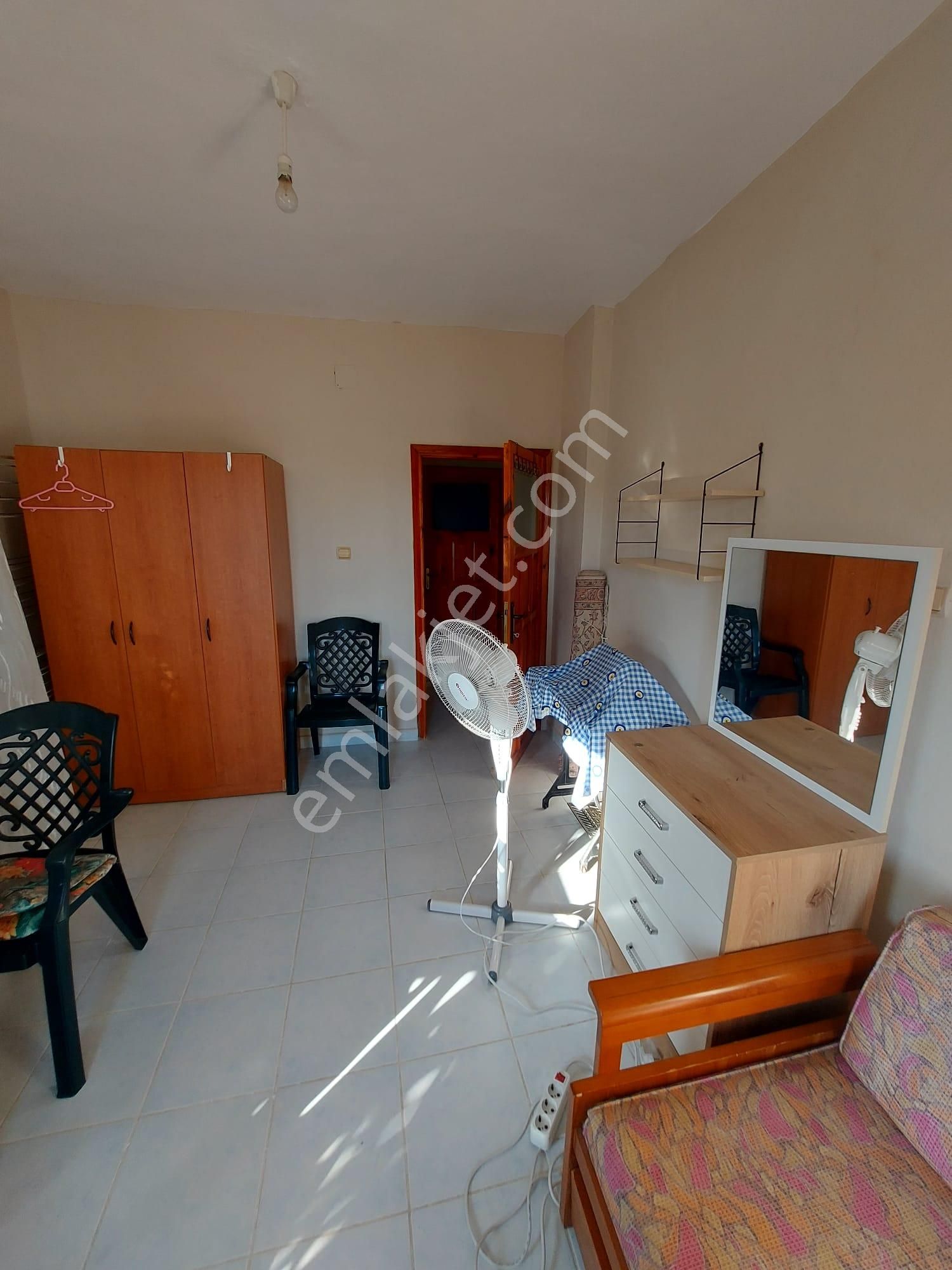 Anamur Güzelyurt Mahallesi Kaplumbağa Sitesinde 1. Kat Eşyalı 2+1 Satılık Yazlık - Görsel 6