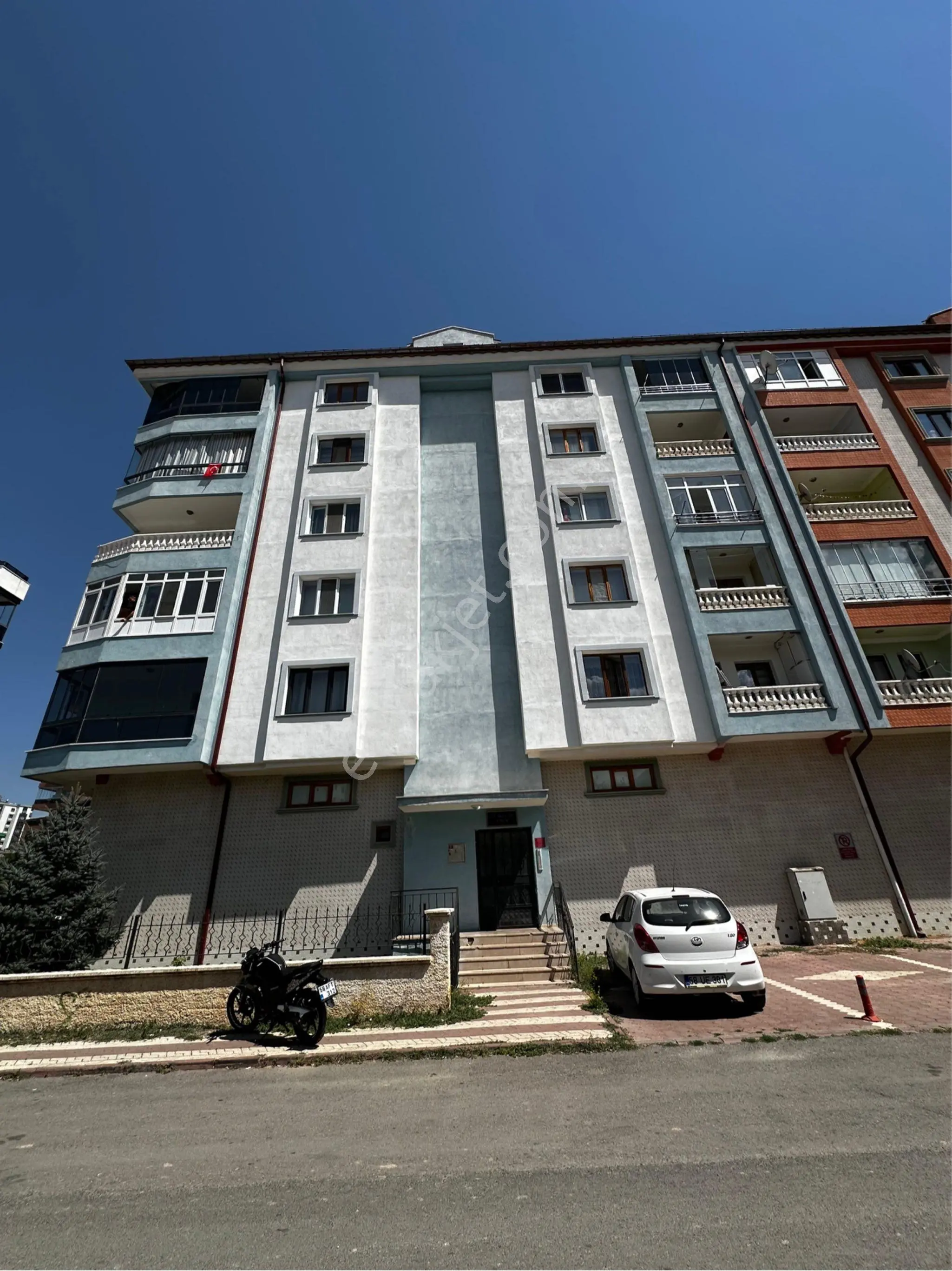 Asrın Emlak’tan Kardeşler Mh.bagdat Cad.üzeri Satılık 3+1 Temiz Daire - Görsel 3