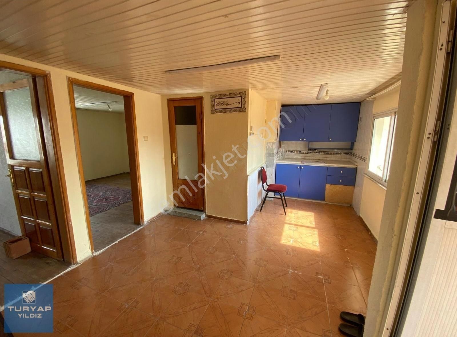 Buca İnönü Mah Anacadde 1+1 Teraslı Uygun Daire