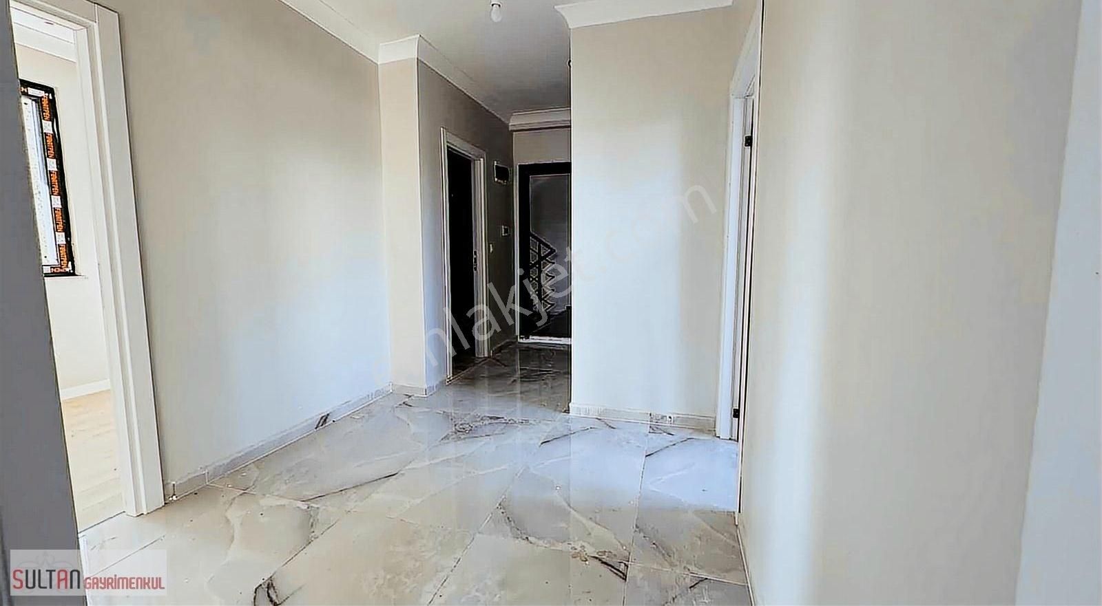 Sultan Gayrımenkul'den Bağlarbaşı Ortaokuluna Ykn 3 + 1 Orta Kat - Görsel 4