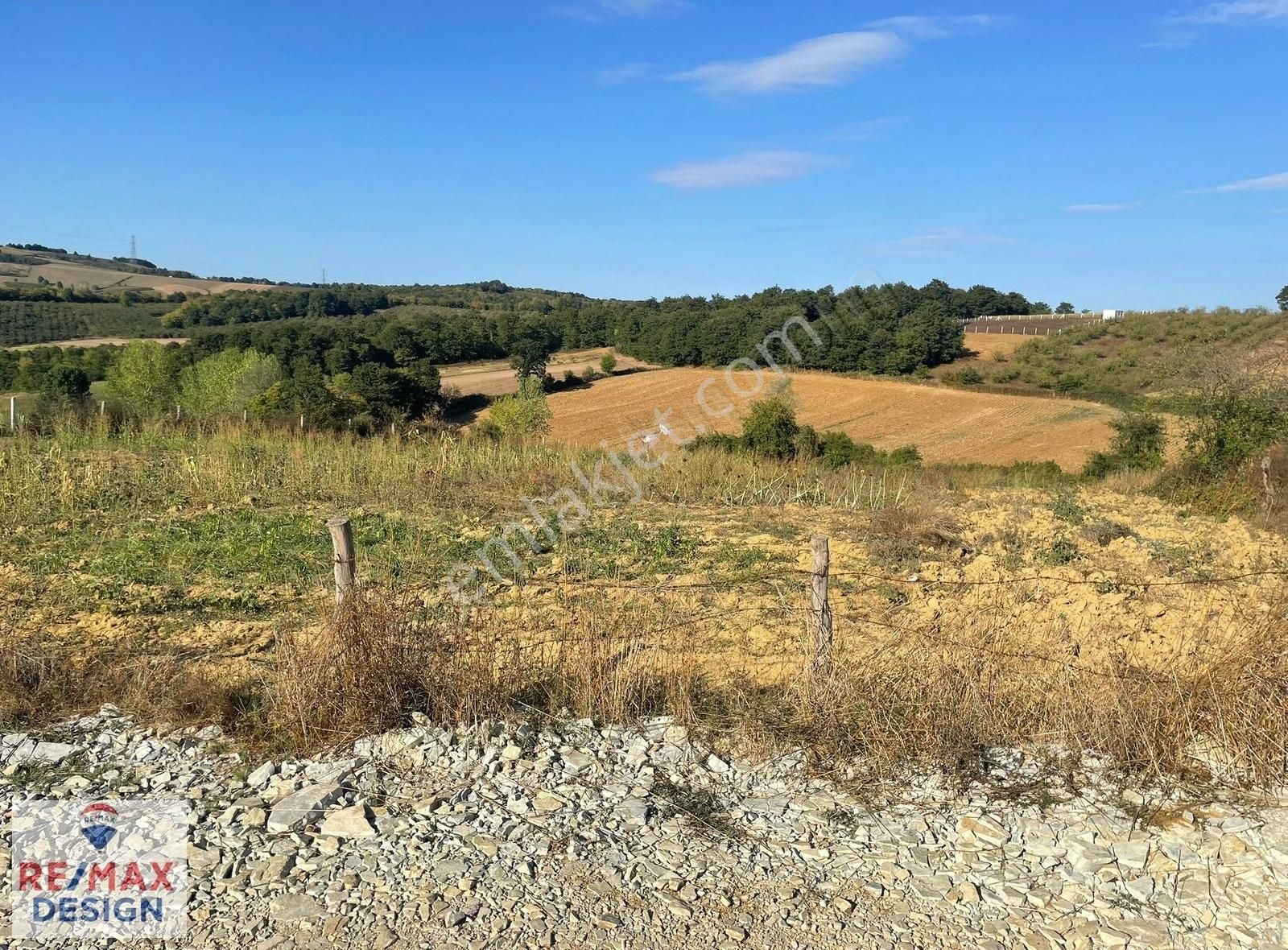 Remax Design Kaynarca Okçular'da 2.085 M2 Resmi Yollu Tarla - Görsel 4