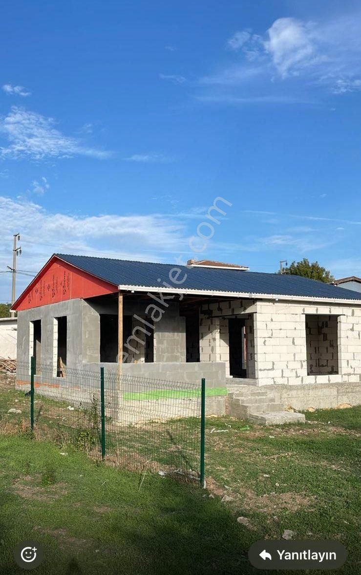 Acil! Çatalca İhsaniye’de Yatırımlık Arsa+natamam Ev