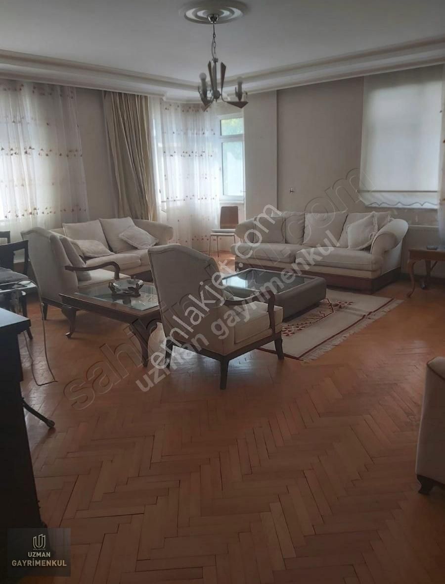 Avcılar Merkez Mh. Asansörlü Bina Full Eşyalı 3+1 Arakat 150m2