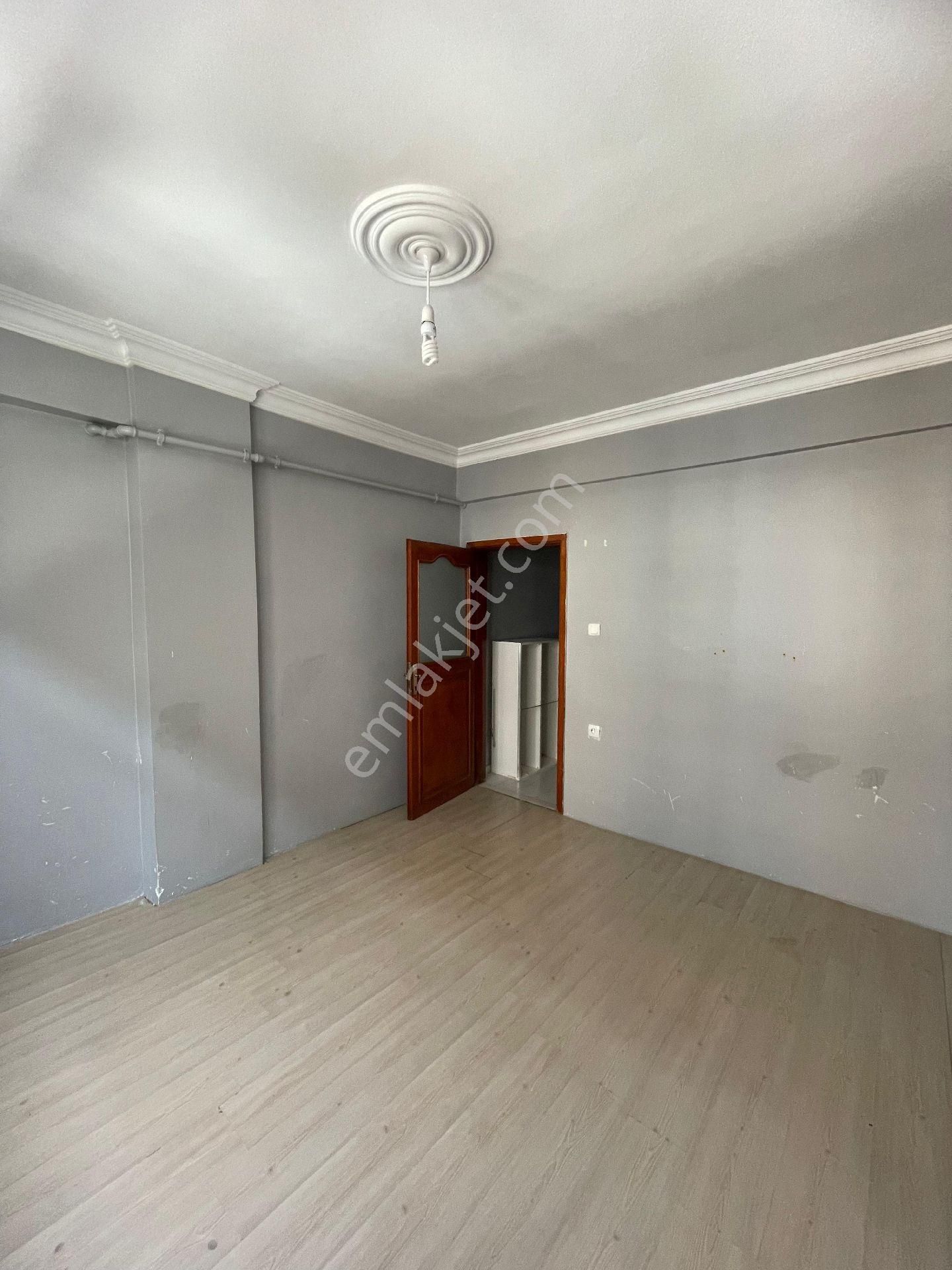 Acil Sahibinden Bağcılar 15 Temmuz Mahallesi'nde Satılık 3+1 Daire Ve %32.55 Bina Hissesi - Görsel 4