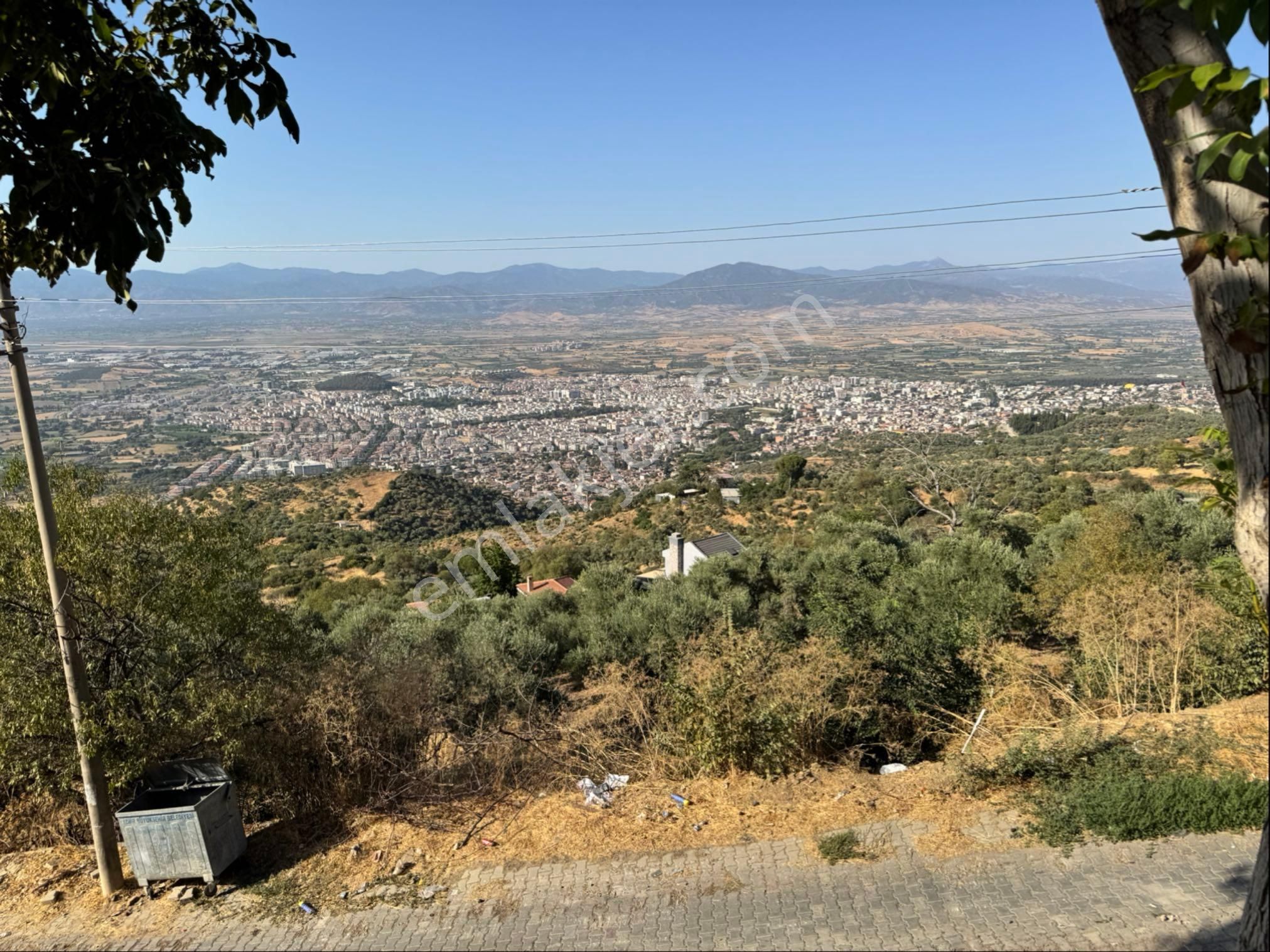 İzmir Tire Kaplan Köyünde Satılık Manzaralı Müstakil Ev Ve Zeytinlik