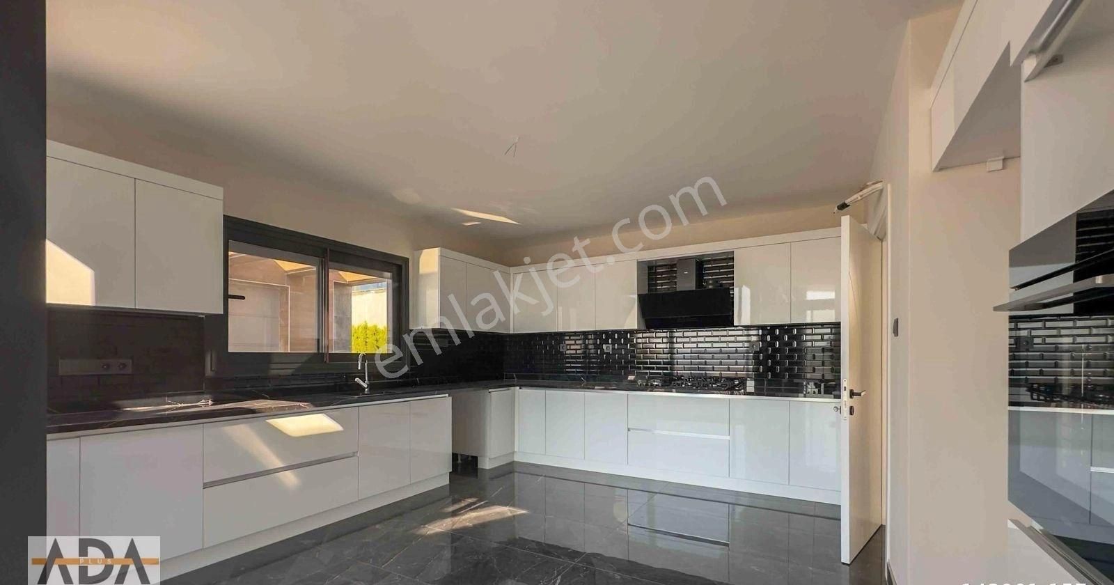 Kusadası Marinada Sıfır Mustakil Özel Havuzlu Villalar - Görsel 6