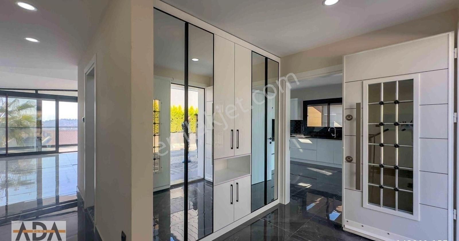 Kusadası Marinada Sıfır Mustakil Özel Havuzlu Villalar - Görsel 28