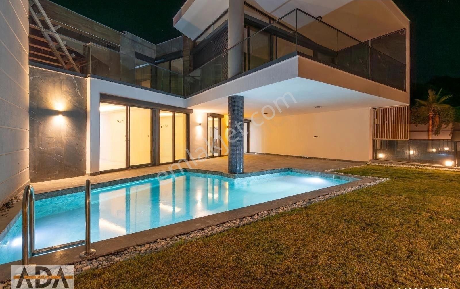 Kusadası Marinada Sıfır Mustakil Özel Havuzlu Villalar - Görsel 24