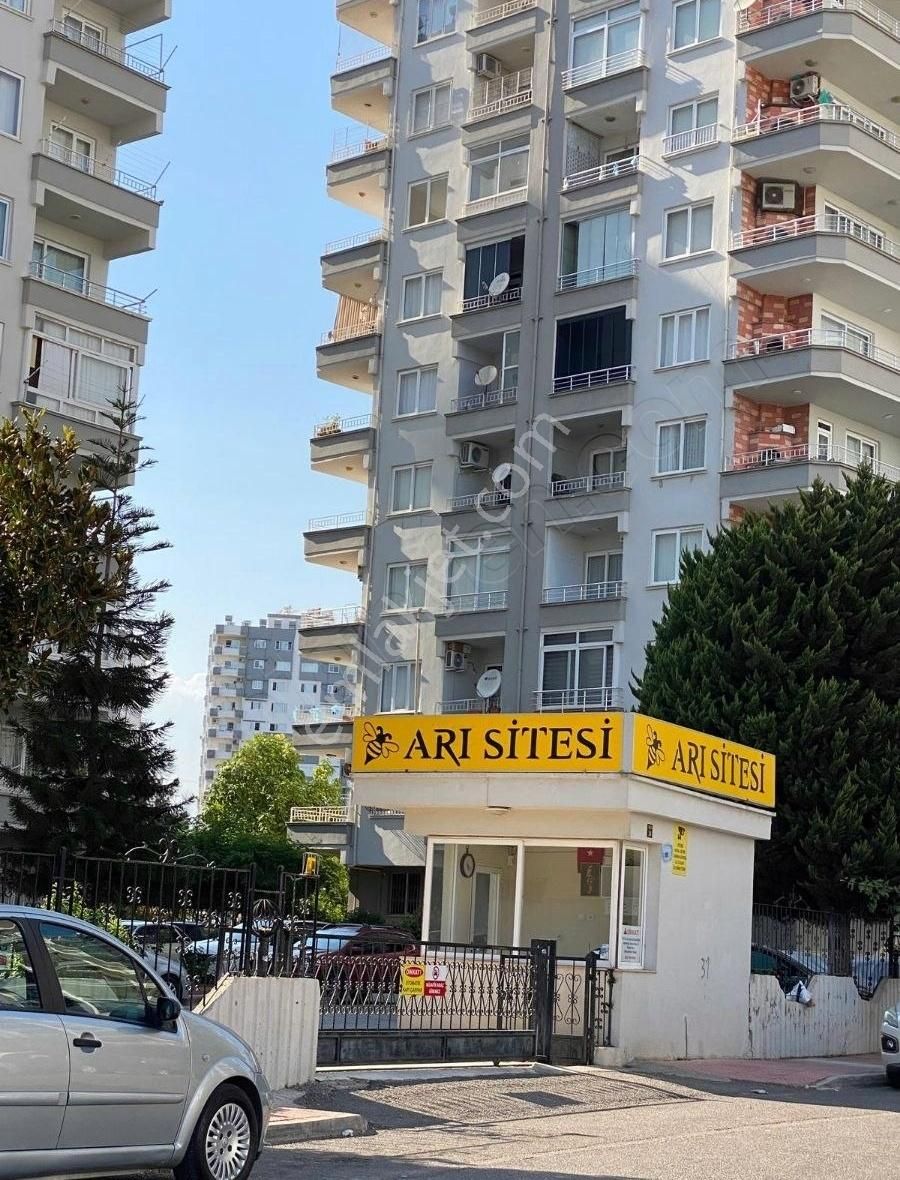Genç Emlak'tan Forum Civarı, Site İçinde Kiralık 3+1 Daire