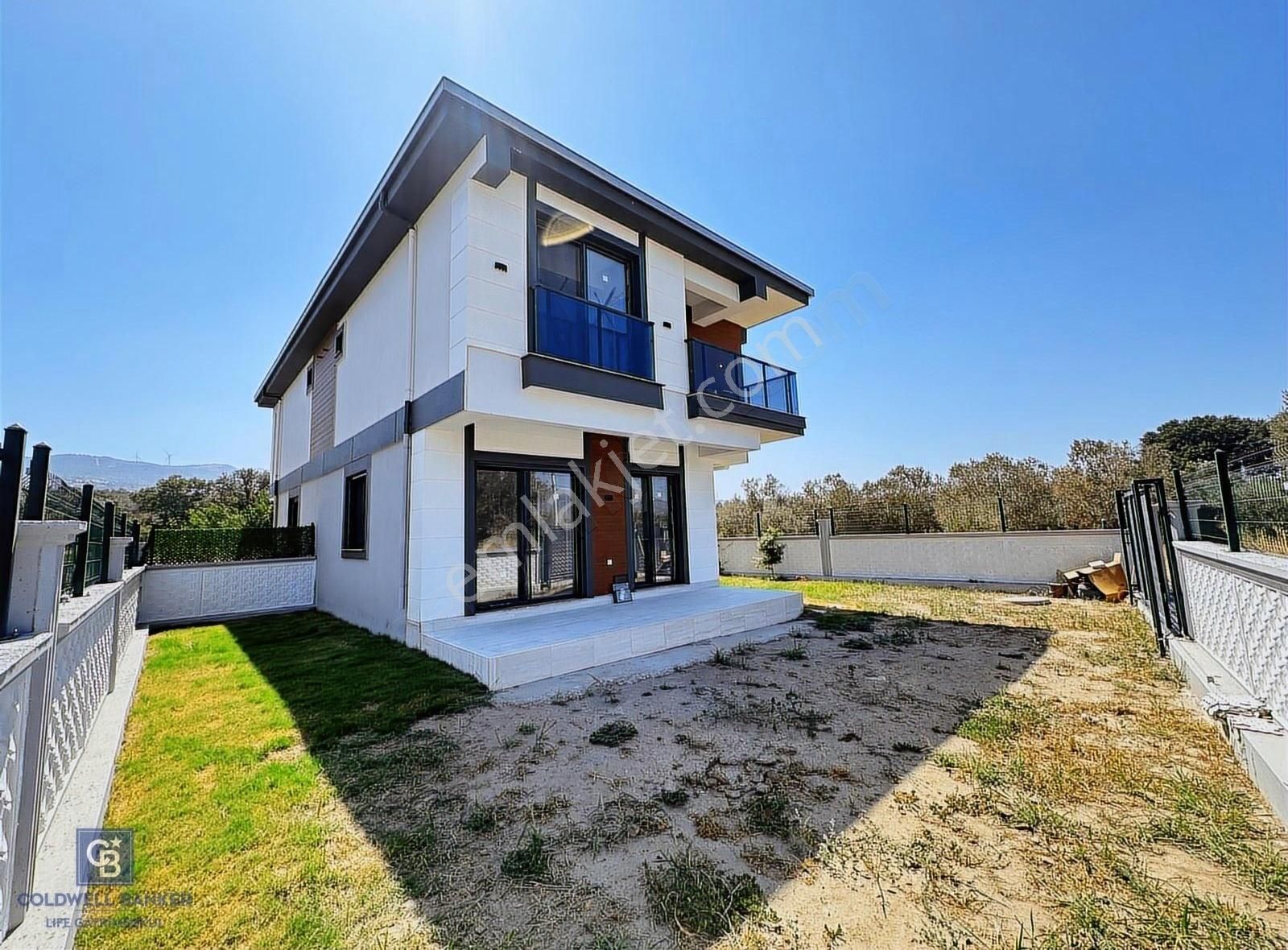 Menemen Emiralem De Satılık 2+1 Müstakil Villa