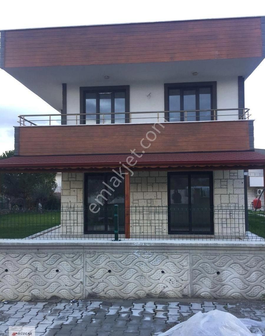 Gömeç Karaağaçta Denize 300 Mt. Sıfır Tripleks