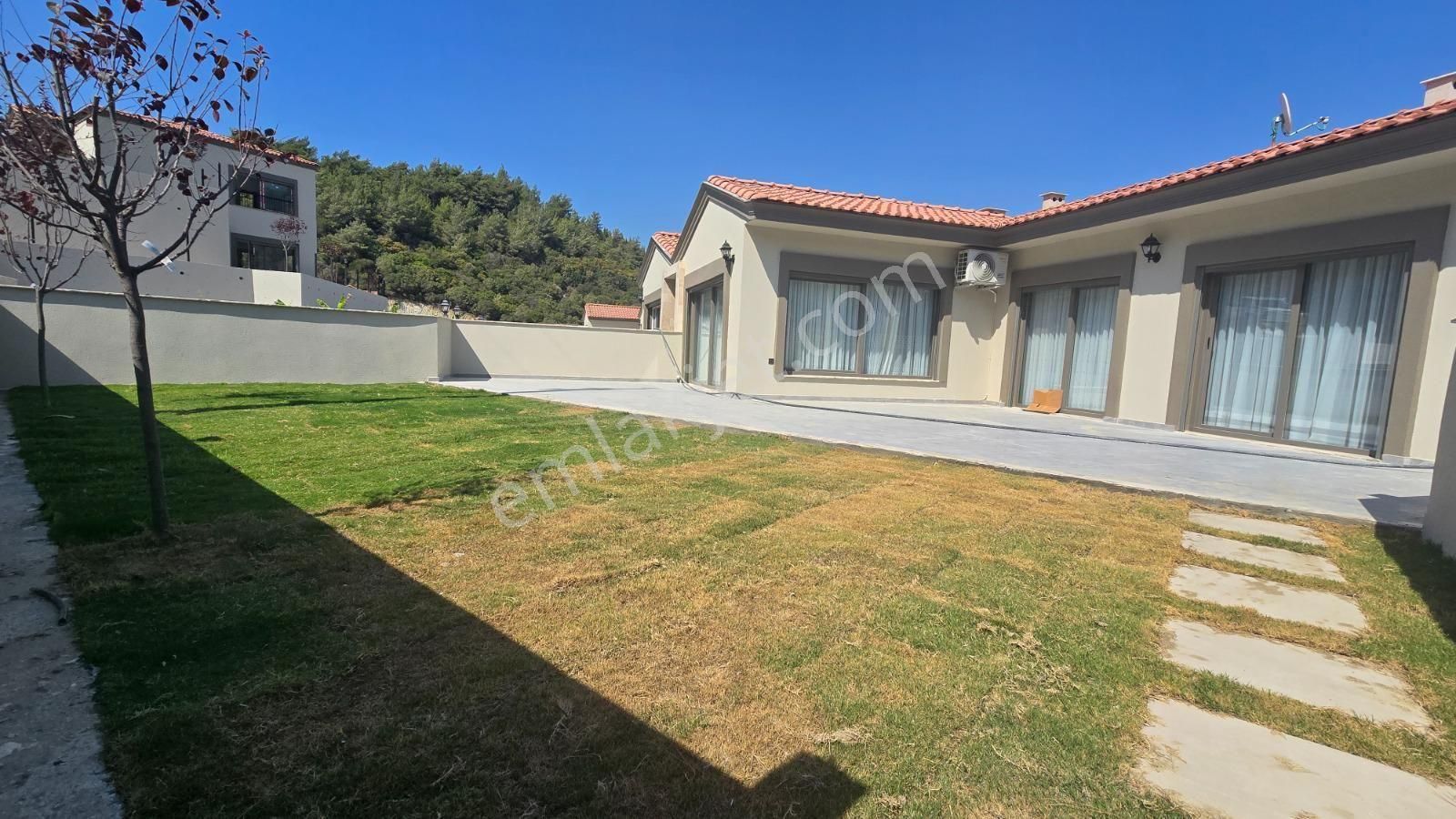 Kusadasi Davutlar Ağaçlida Satilik Bahceli 3+1 Ler Ve 2+1 Ler - Görsel 4