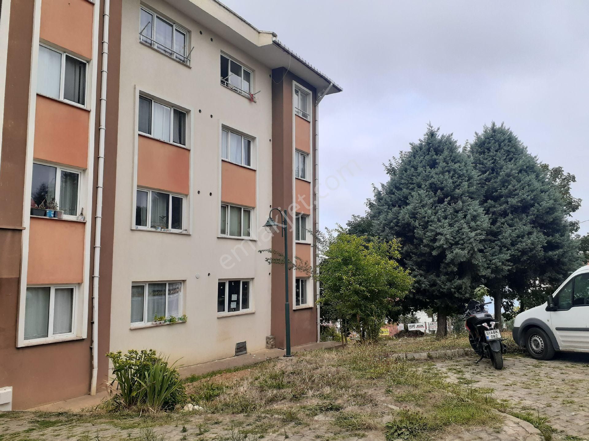 Golden Key Gayrimenkul'den Kiralık Eşyalı 1+1 Daire