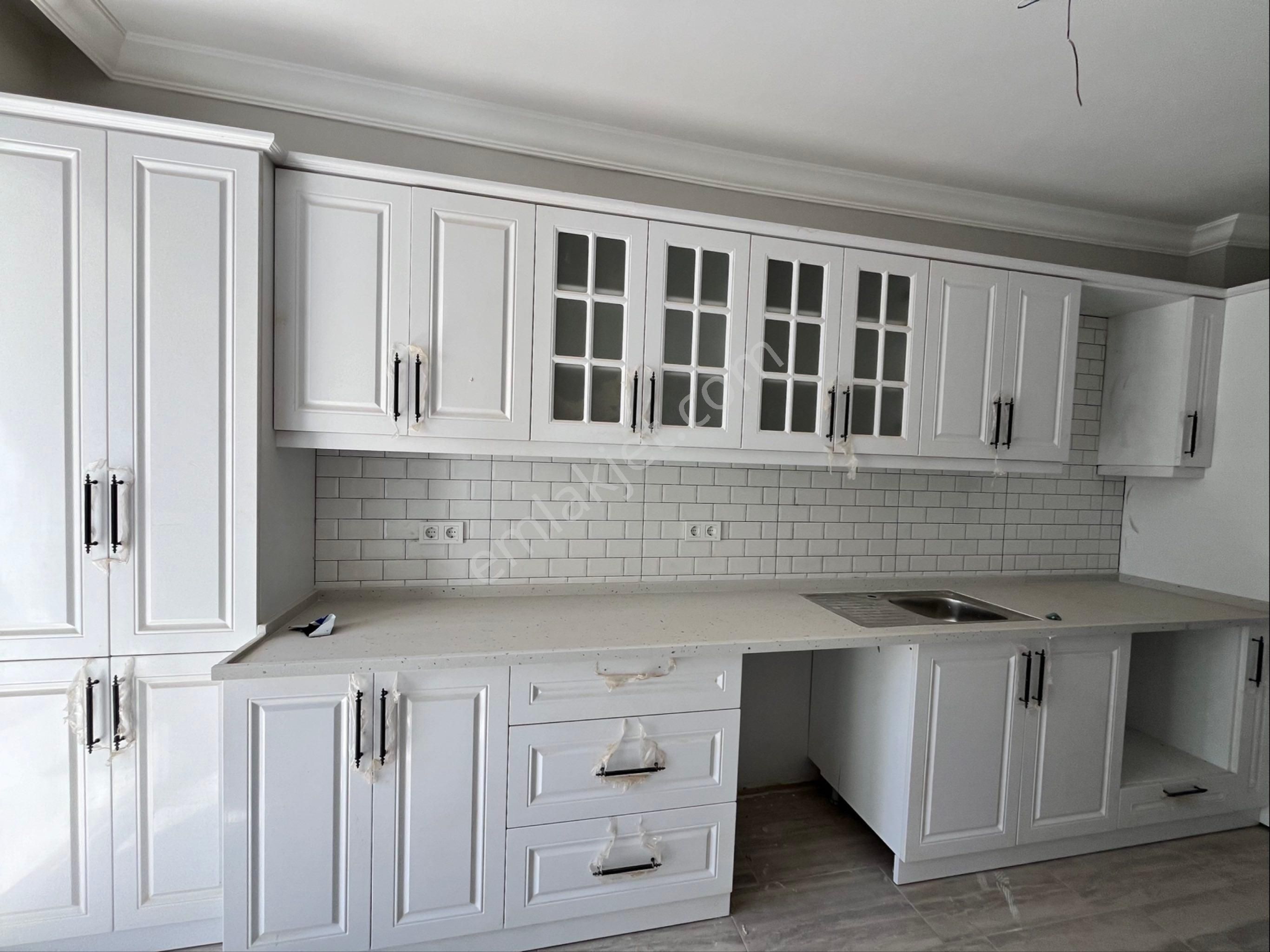 Seferihisar Camikebir Mahallesinde Yatırıma Uygun Satılık Komple Bina - Görsel 8