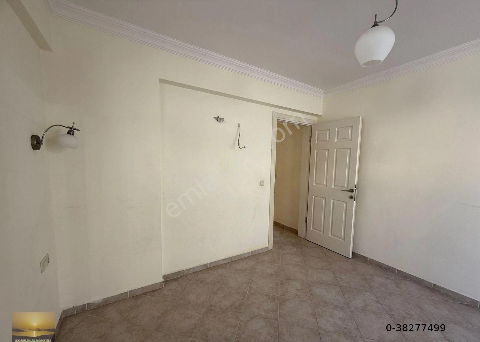 Denize Yakın Butik Sitede Satılık Manzaralı Üstkat Ev İngilizden Uygun Fiyata Ev Güvenlikli Havuzlu - Görsel 20