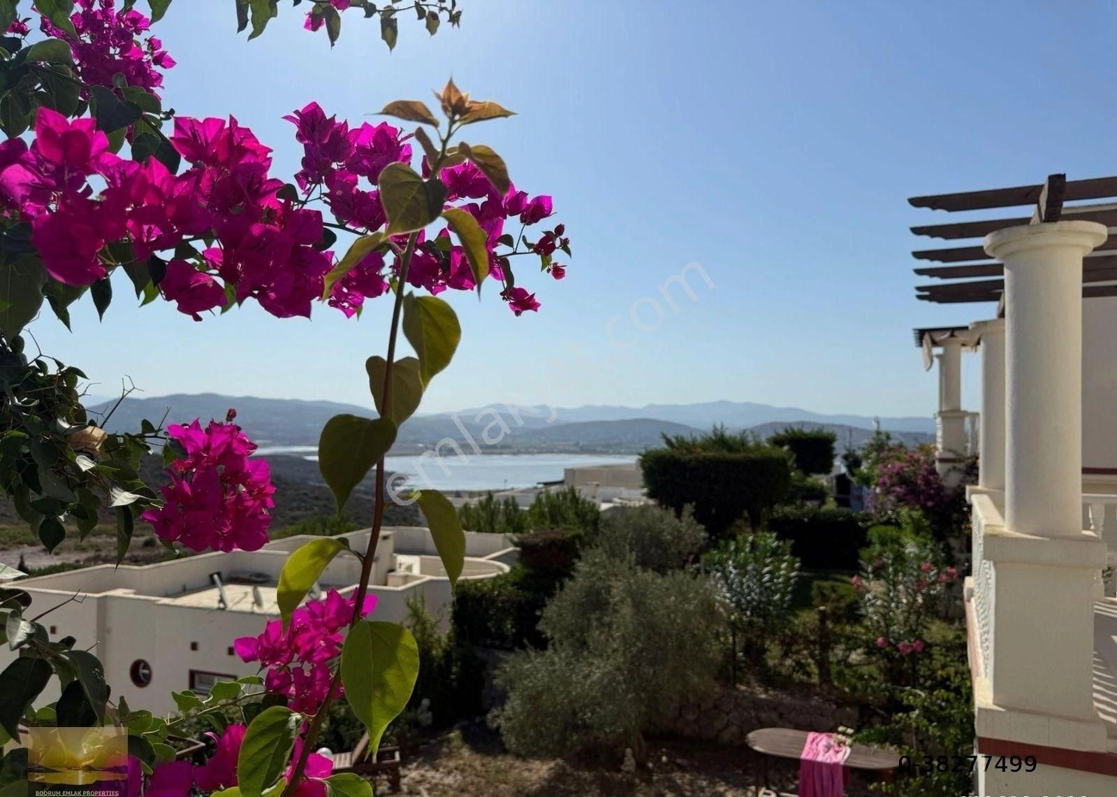 Denize Yakın Butik Sitede Satılık Manzaralı Üstkat Ev İngilizden Uygun Fiyata Ev Güvenlikli Havuzlu - Görsel 2