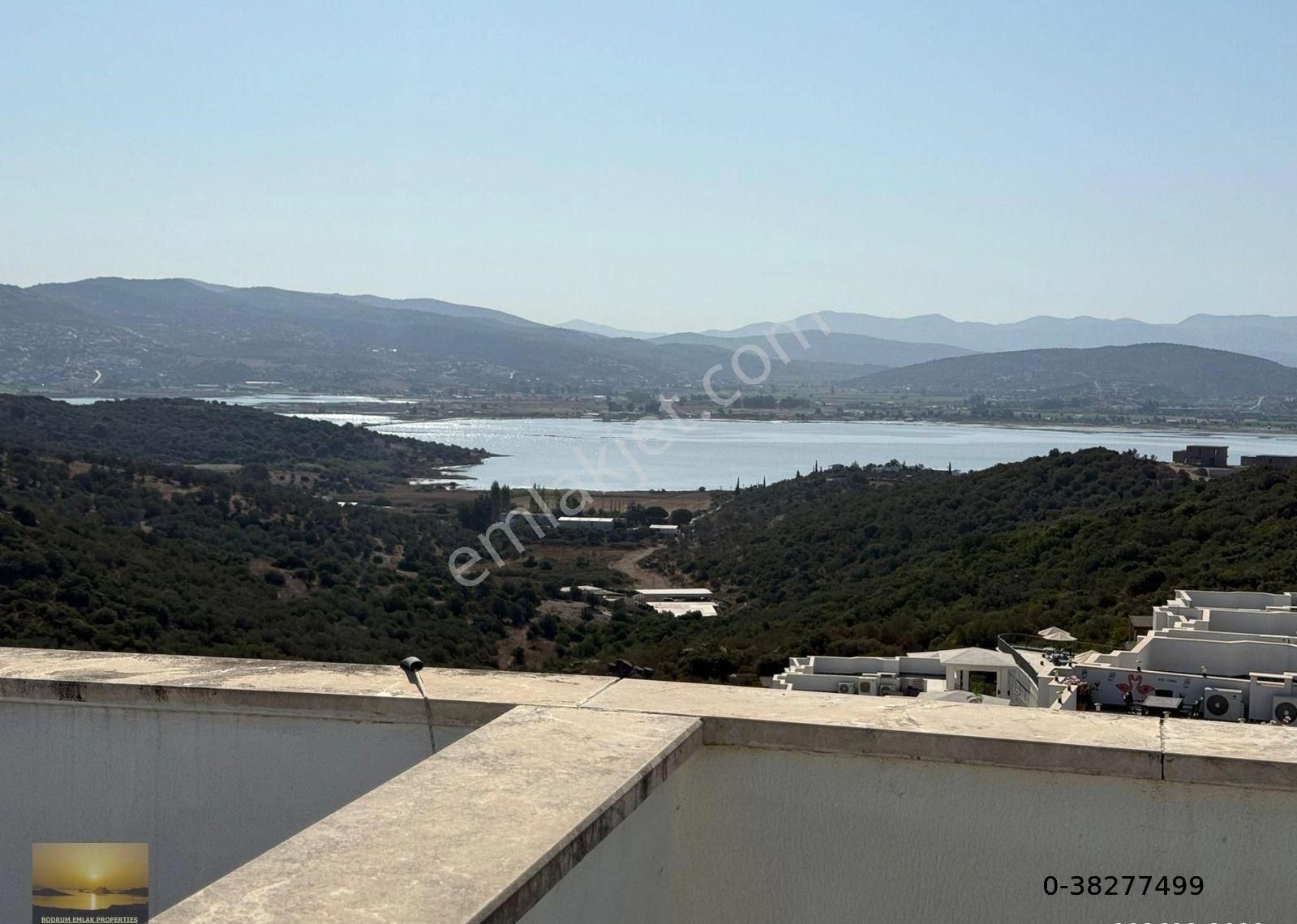 Denize Yakın Butik Sitede Satılık Manzaralı Üstkat Ev İngilizden Uygun Fiyata Ev Güvenlikli Havuzlu - Görsel 15