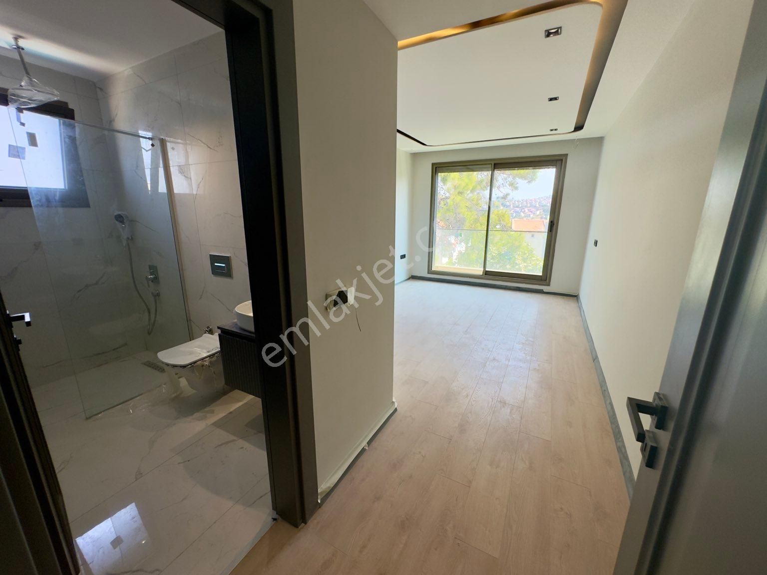 Kadınlar Denizinde Lüks Geniş Denize Yakın Satılık Villa - Görsel 26