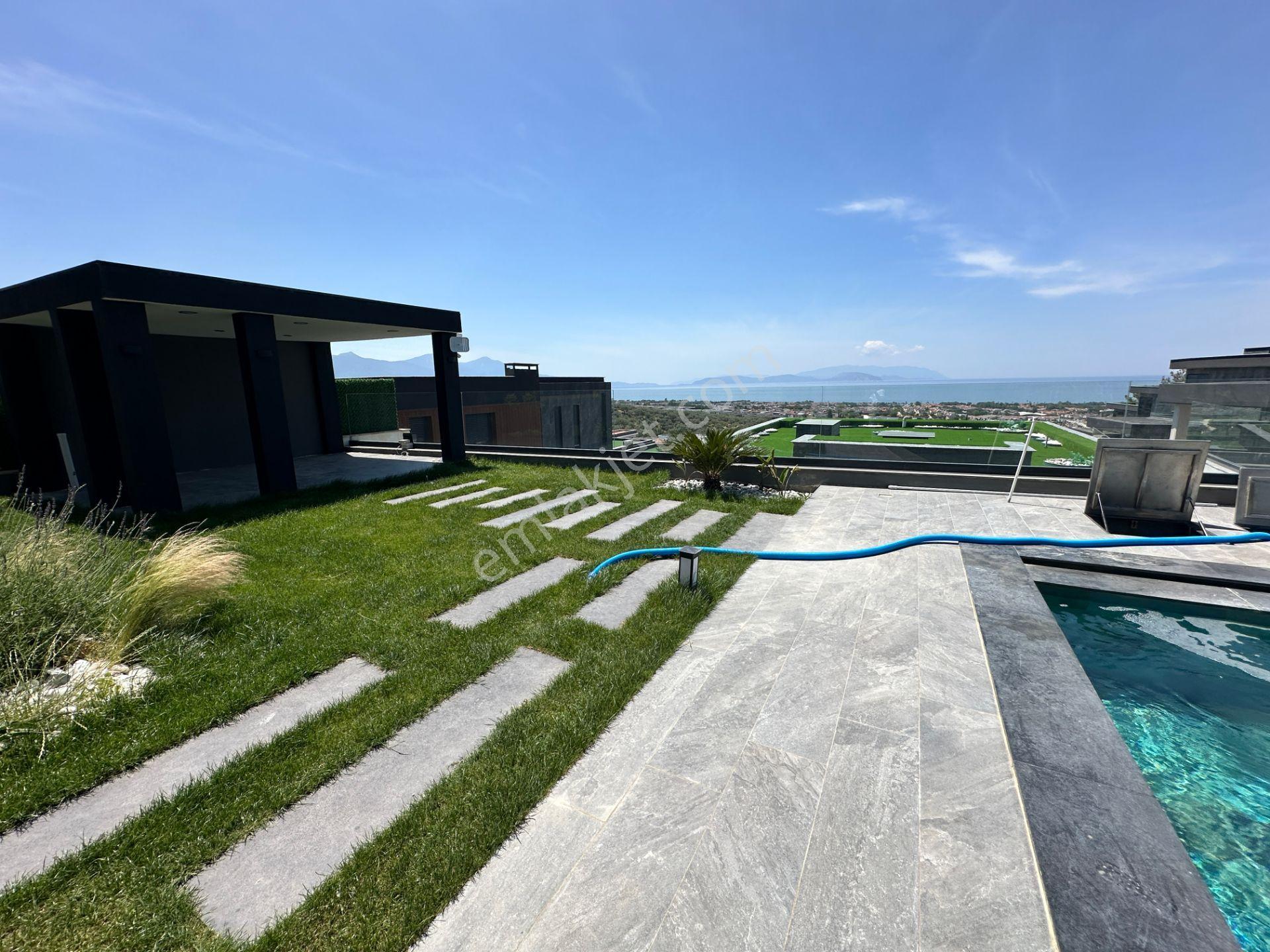Kuşadasında Satılık Avangarte Özel Tasarım Müstakil Villa - Görsel 27