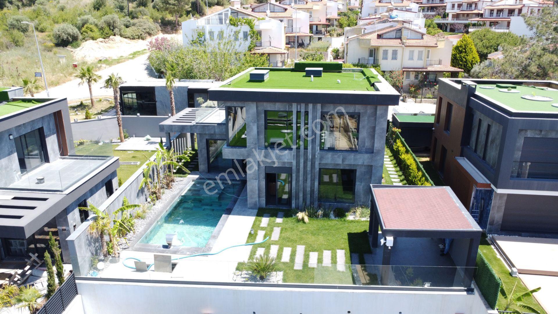 Kuşadasında Satılık Avangarte Özel Tasarım Müstakil Villa - Görsel 2