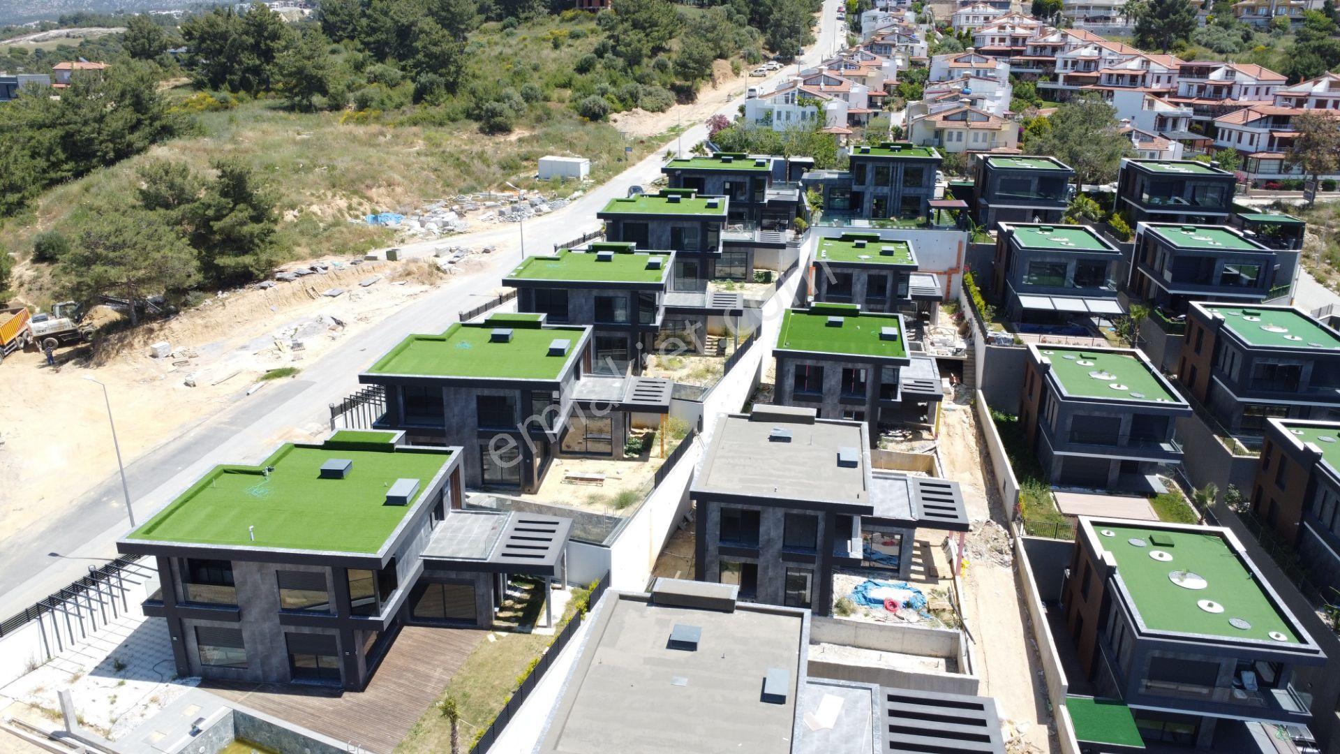 Kuşadasında Satılık Avangarte Özel Tasarım Müstakil Villa - Görsel 4