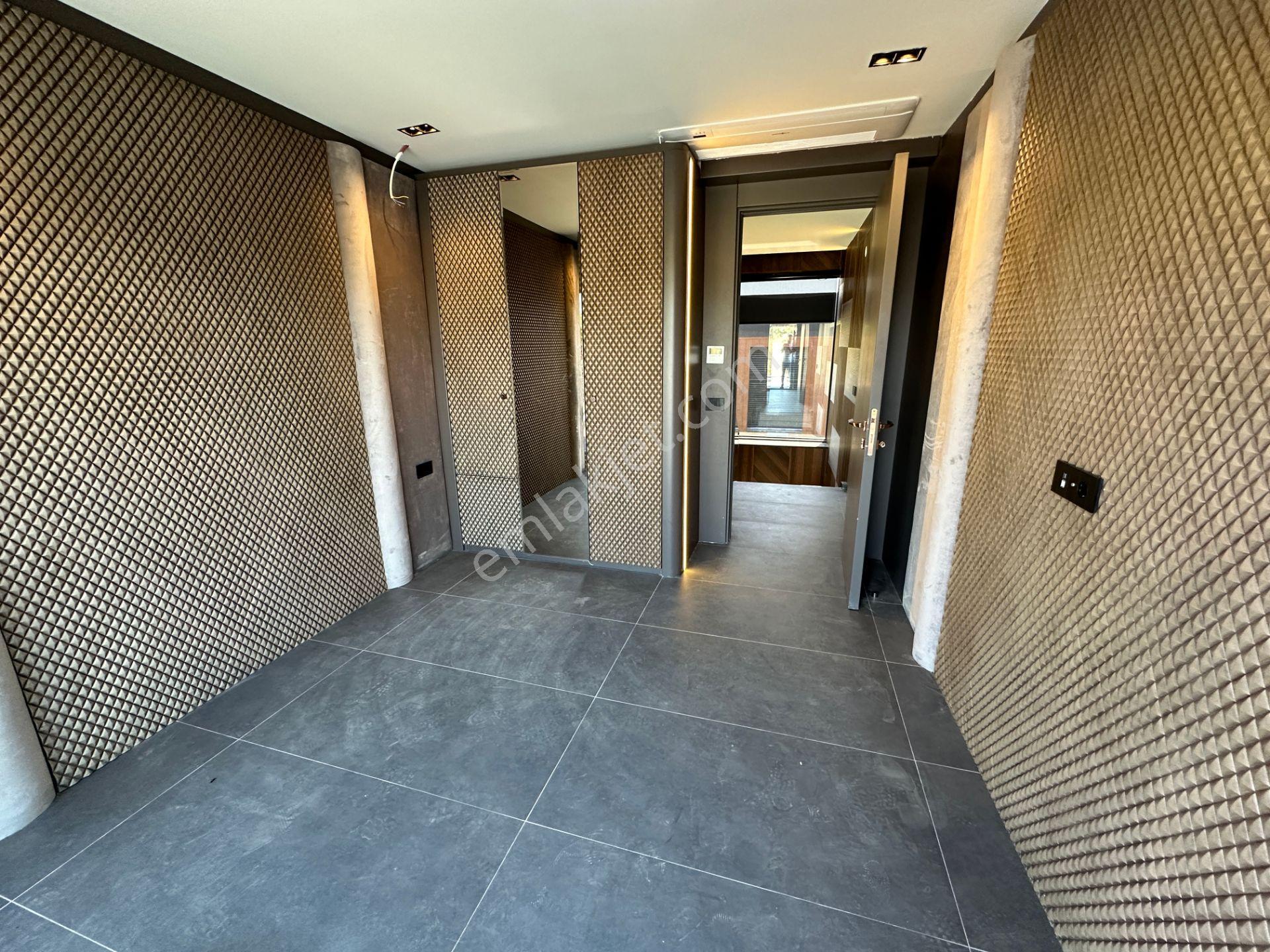 Kuşadasında Satılık Avangarte Özel Tasarım Müstakil Villa - Görsel 15