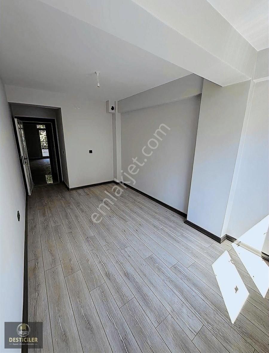 Ad-desticiler Zafer Mahallesi 2+0 Geniş Kullanışlı Daire - Görsel 4