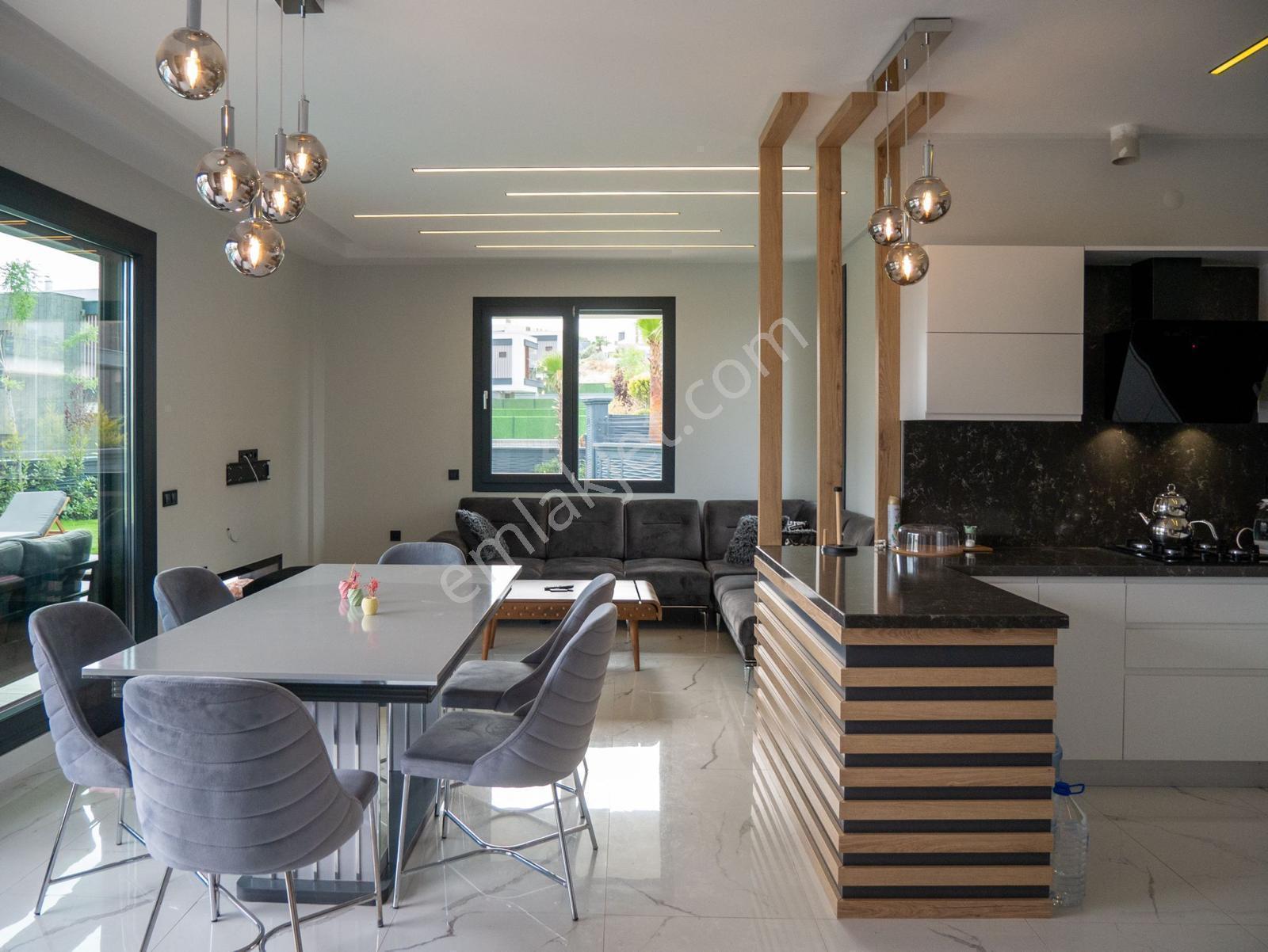 Kuşadası Merkezde Doğalgazlı 4+1 Müstakil Villa - Görsel 27