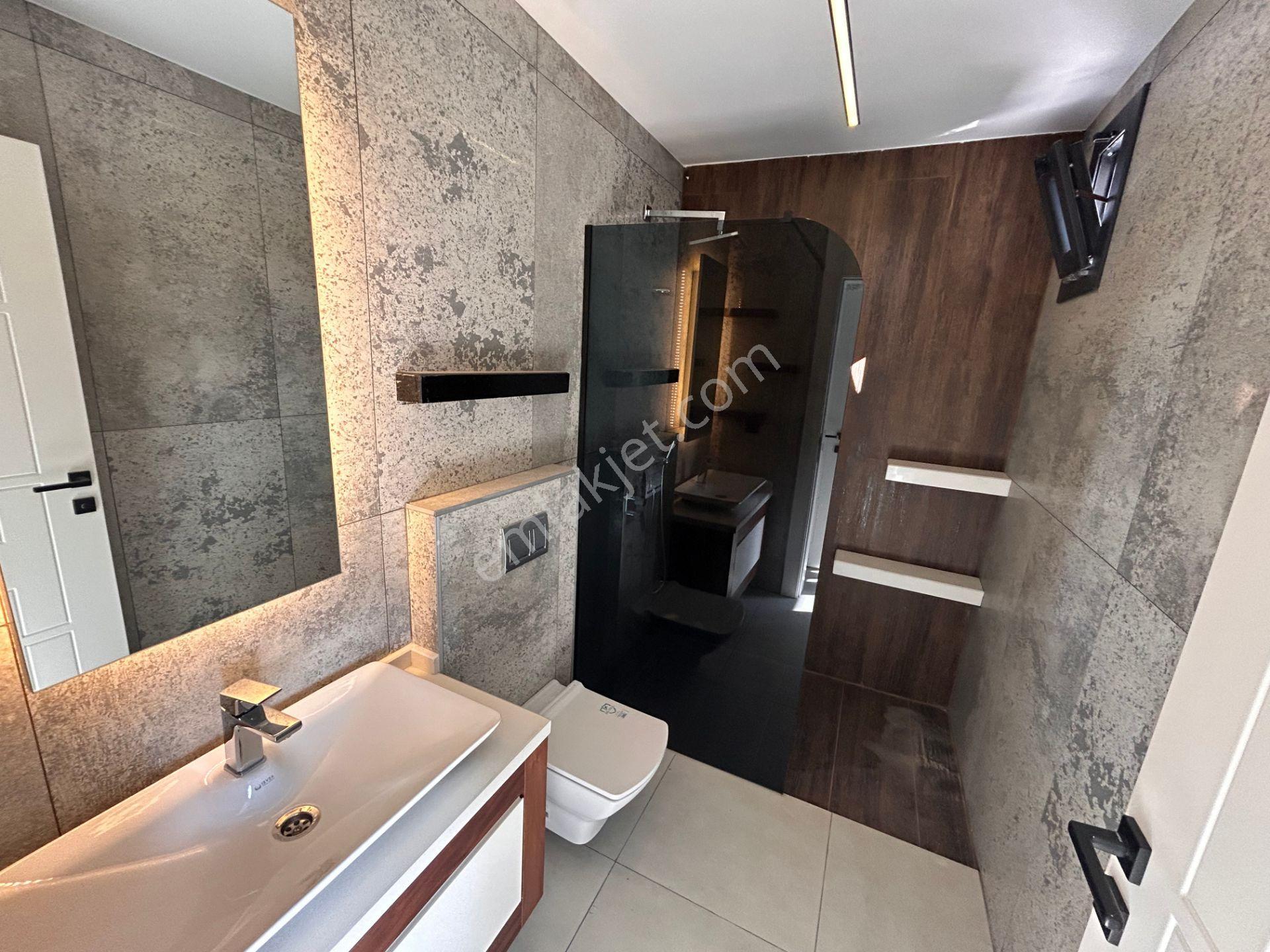 Kuşadası Merkezde Doğalgazlı 4+1 Müstakil Villa - Görsel 35